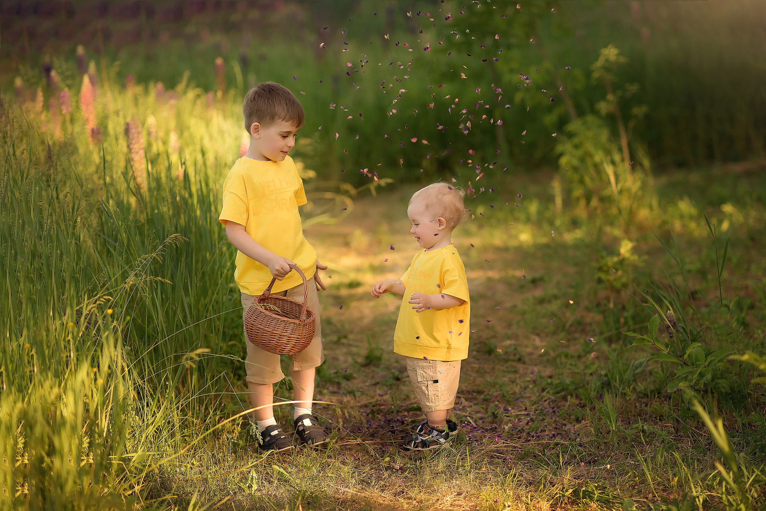 Люпины семейная съемка. Фотограф на крещение и венчание