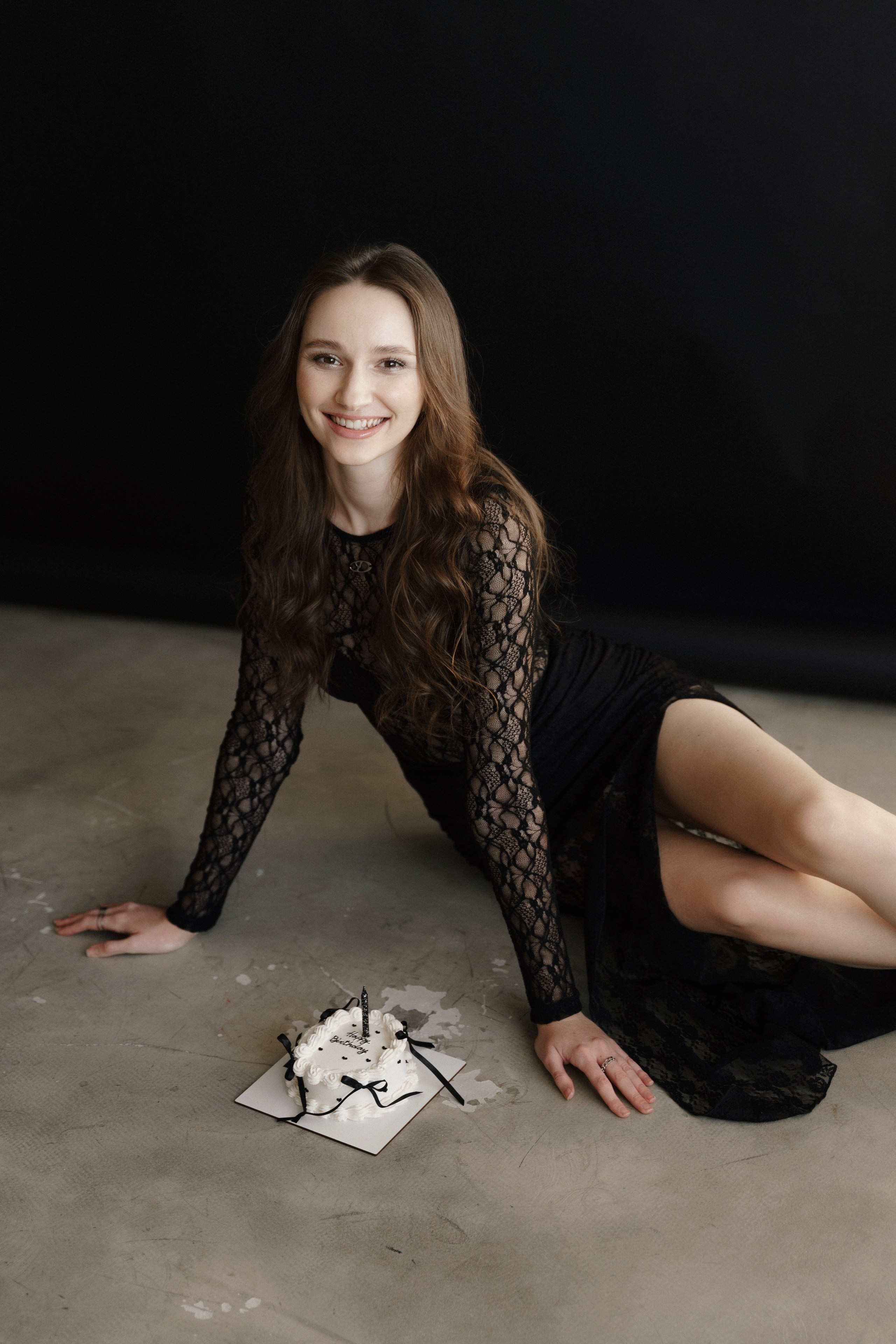 Фотосессия на день рождения с тортом в фотостудии