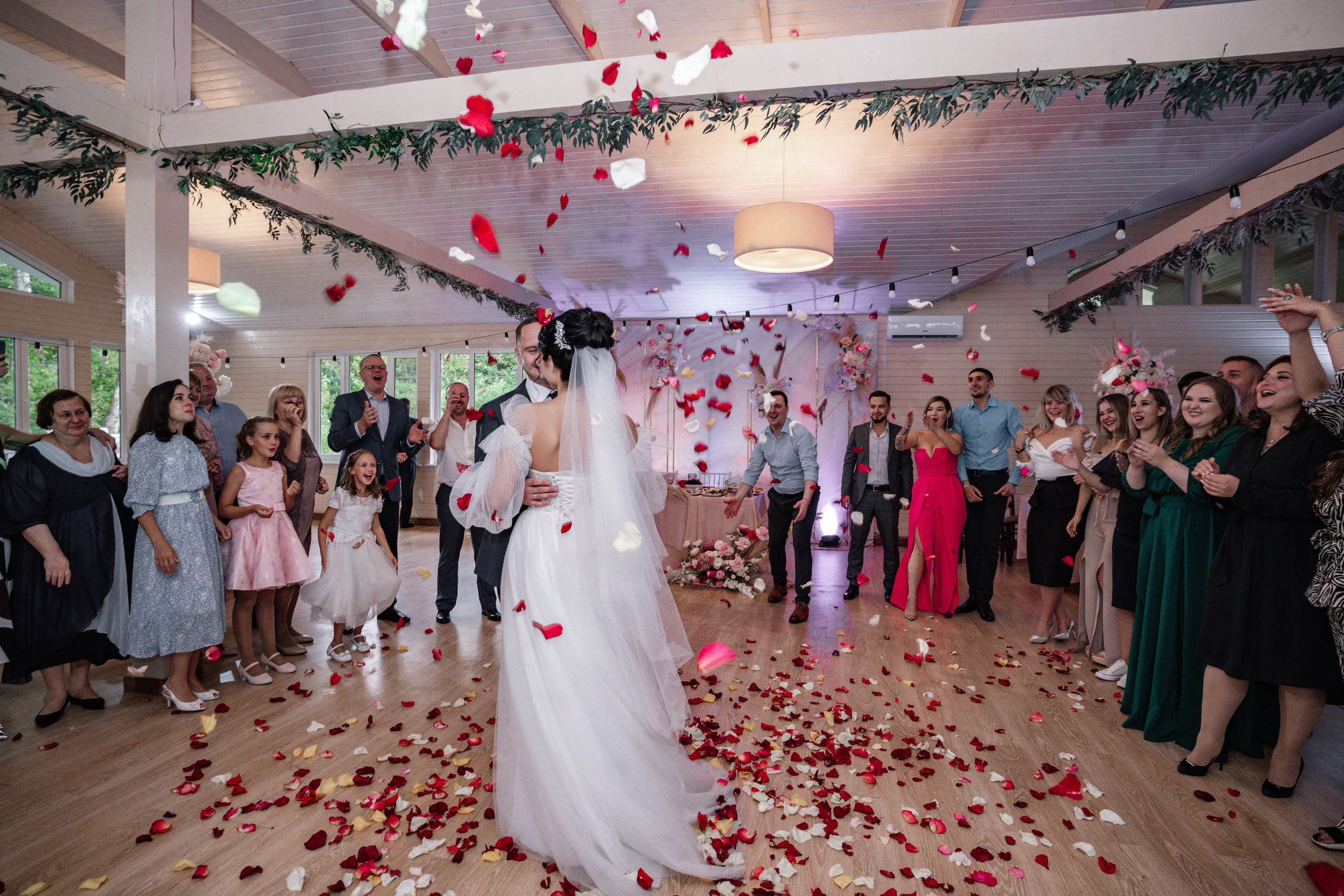 Свадьба в Медвежьих озерах, свадебный фотограф в Медвежьих озерах