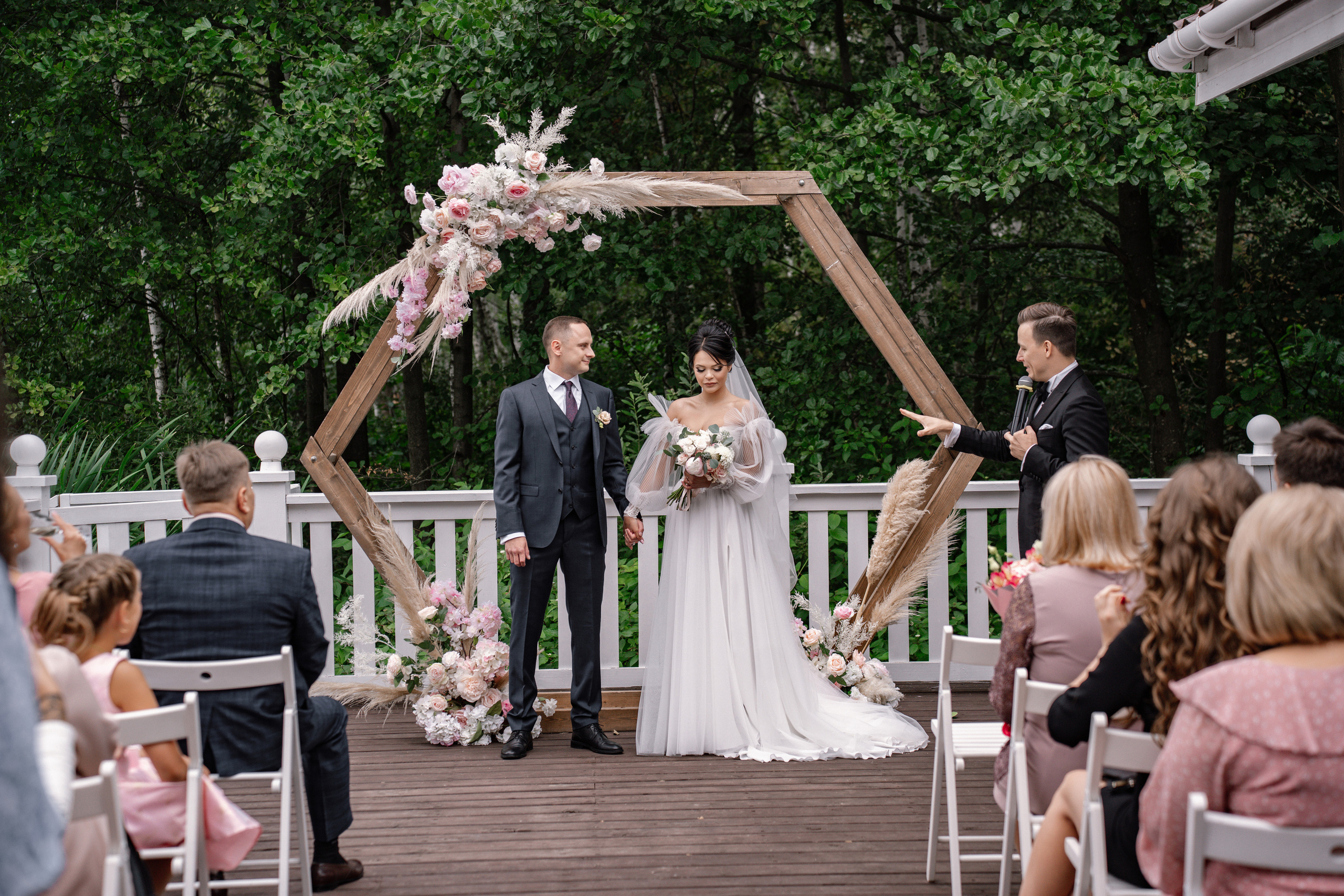 Свадьба в Медвежьих озерах, свадебный фотограф в Медвежьих озерах