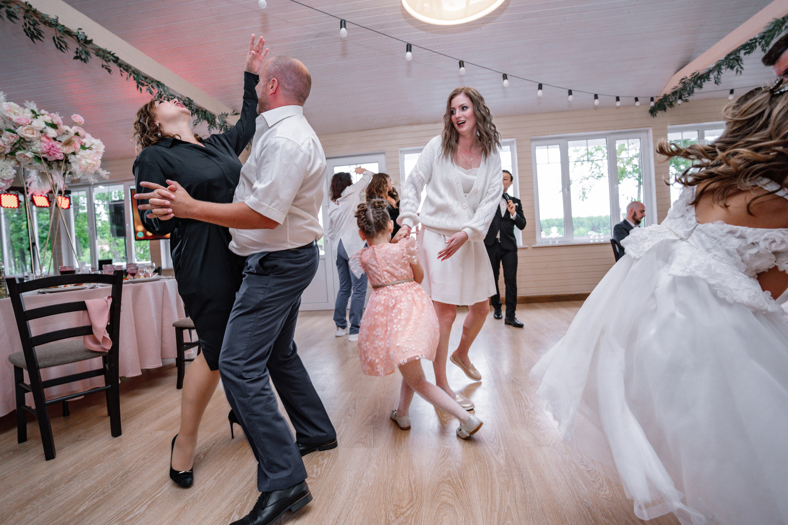 Свадьба в Медвежьих озерах, свадебный фотограф в Медвежьих озерах