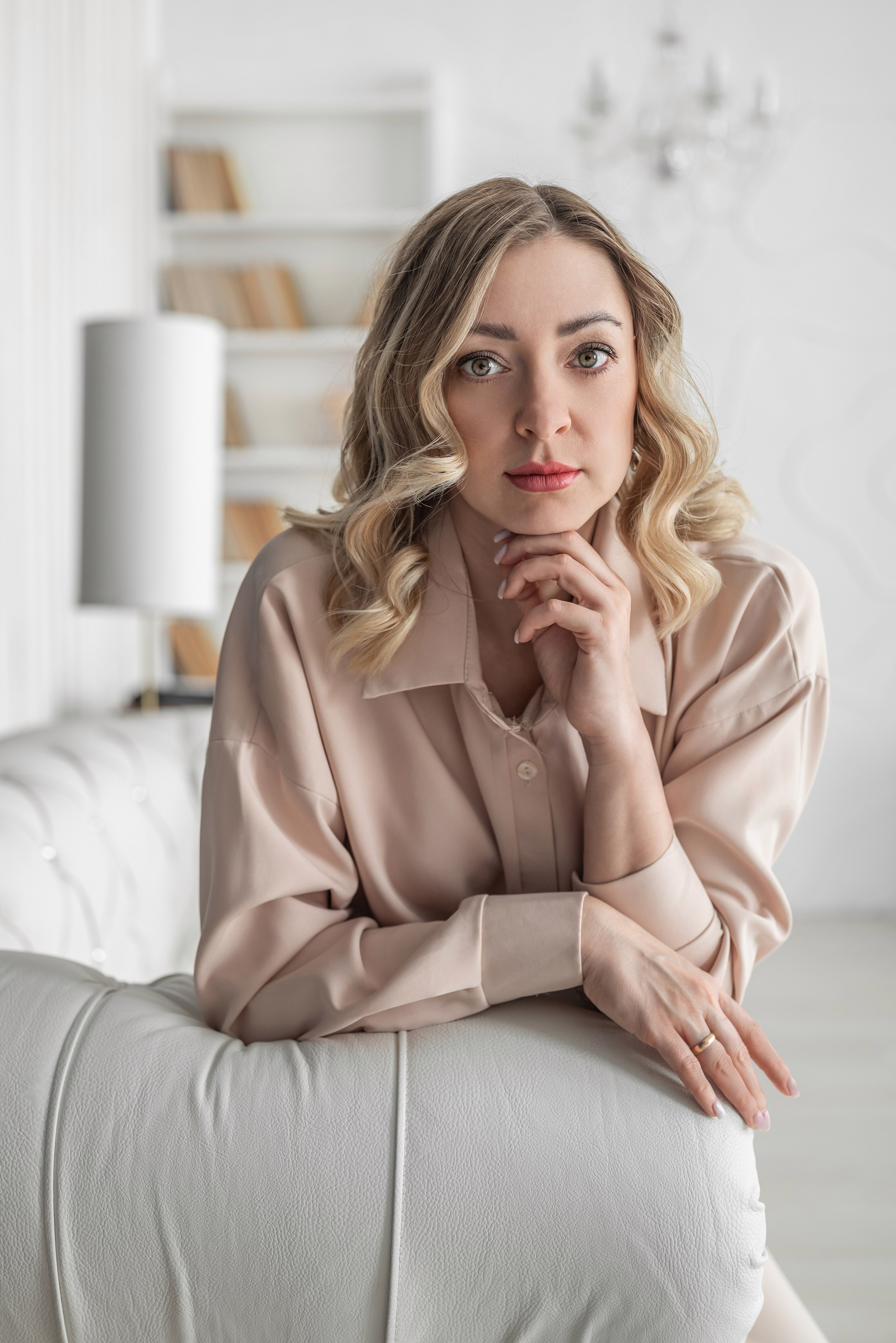 Елена. Мастер по наращиванию ресниц