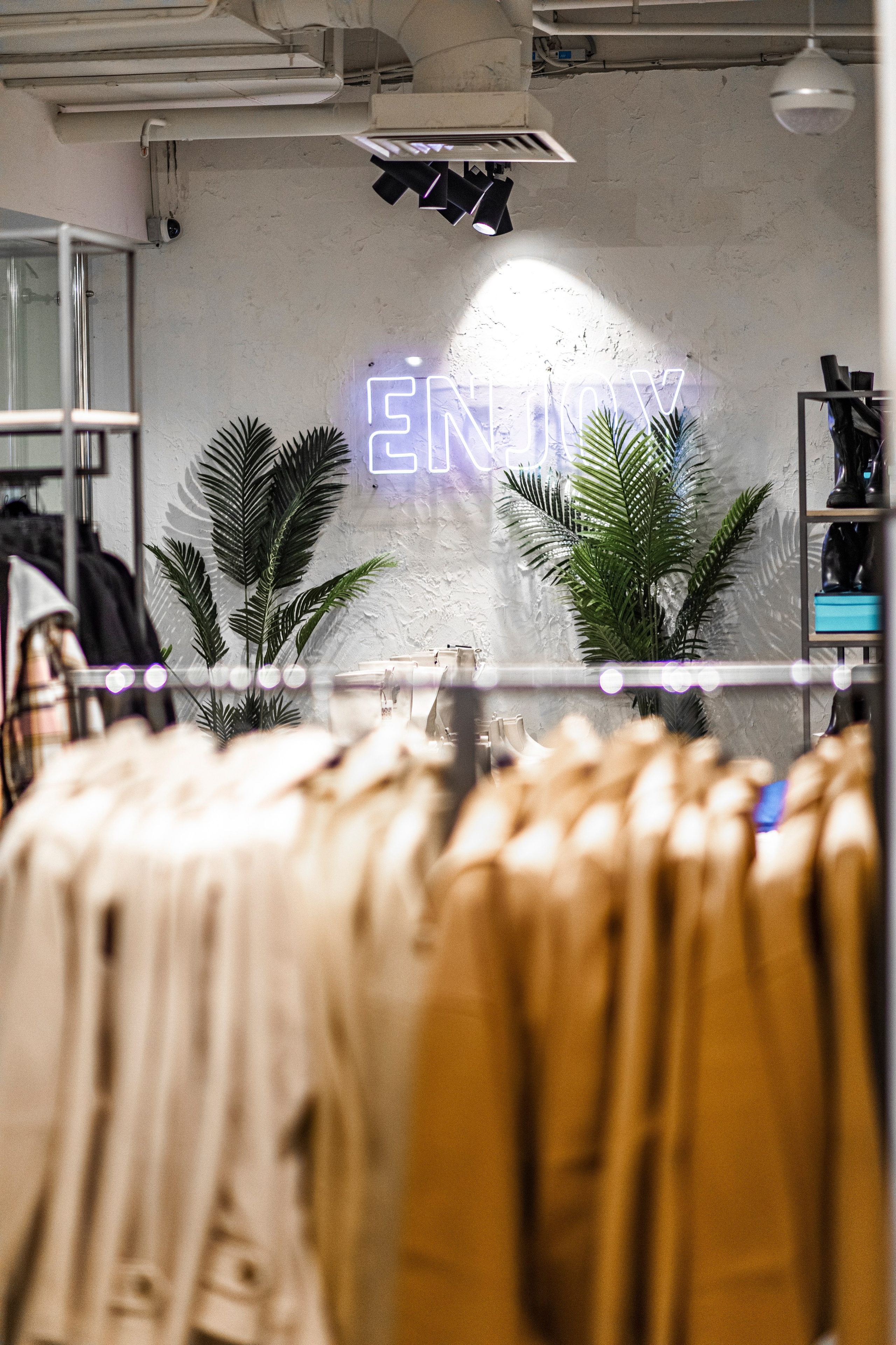 Дизайн бутика «Enjoy mania». Фотограф Настя Конник | Пятигорск | Эльбрус | Домбай | Архыз