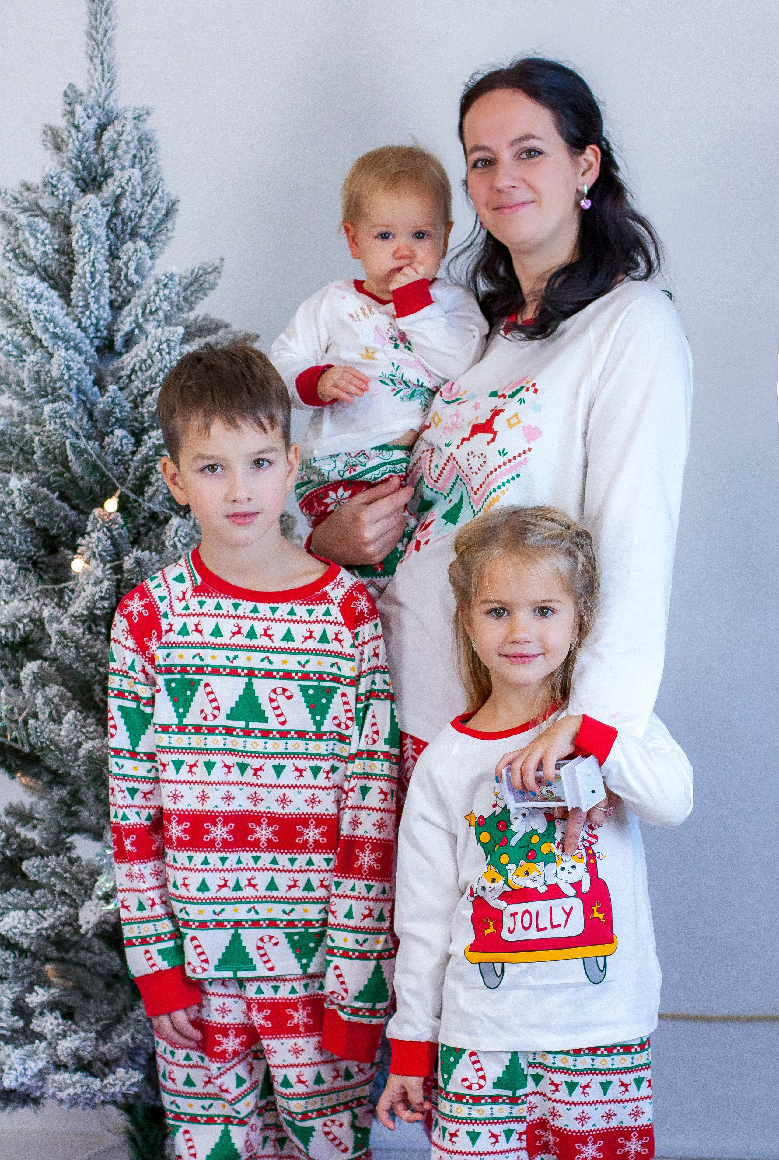 Семейная фотосессия Екатерины, Дмитрия, Ивана, Анны и Марии. Фотограф Люся Воробьева