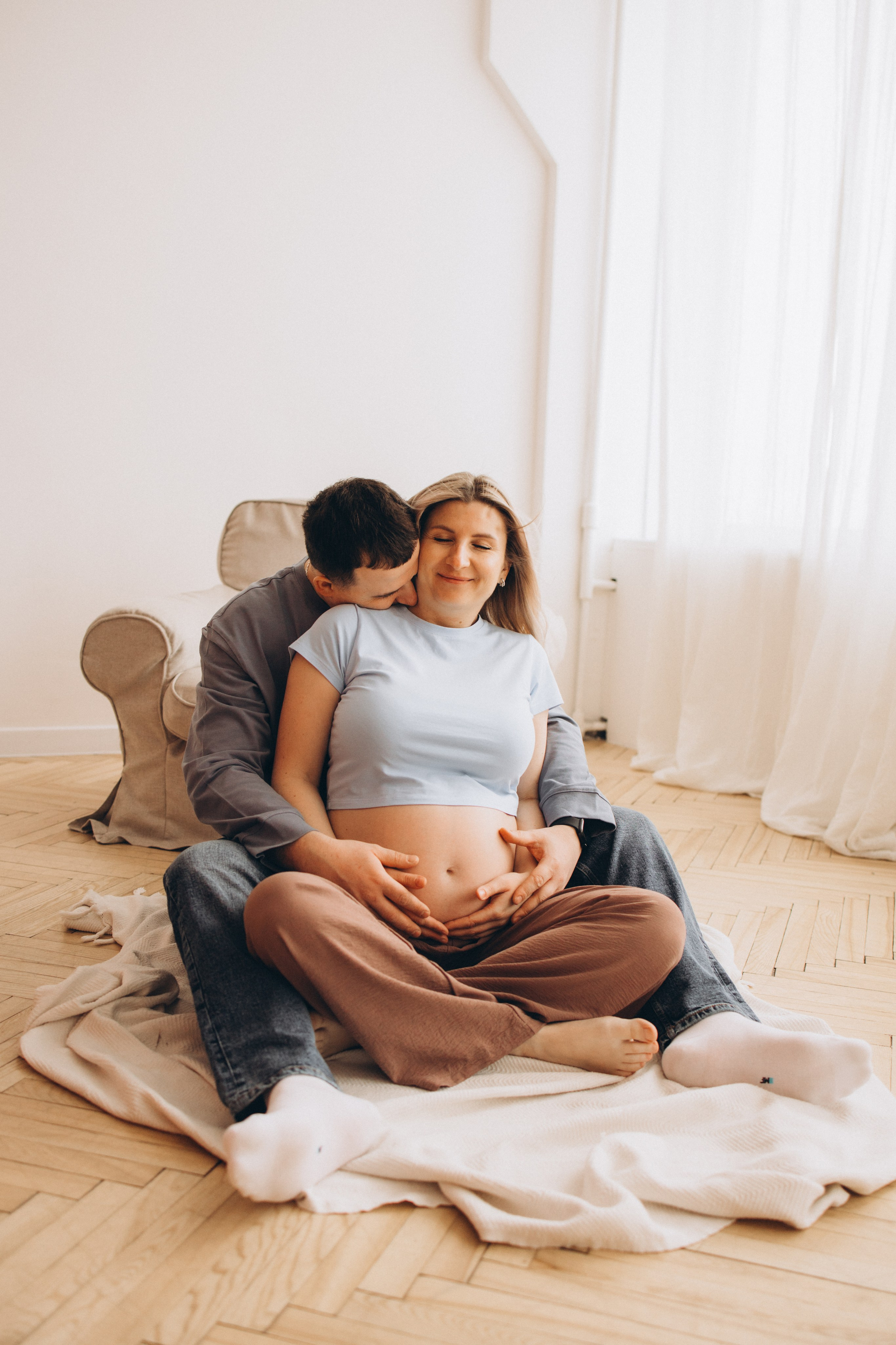 Фотосессия беременности в студии. Семейный фотограф в Минске — Алина Тиханович