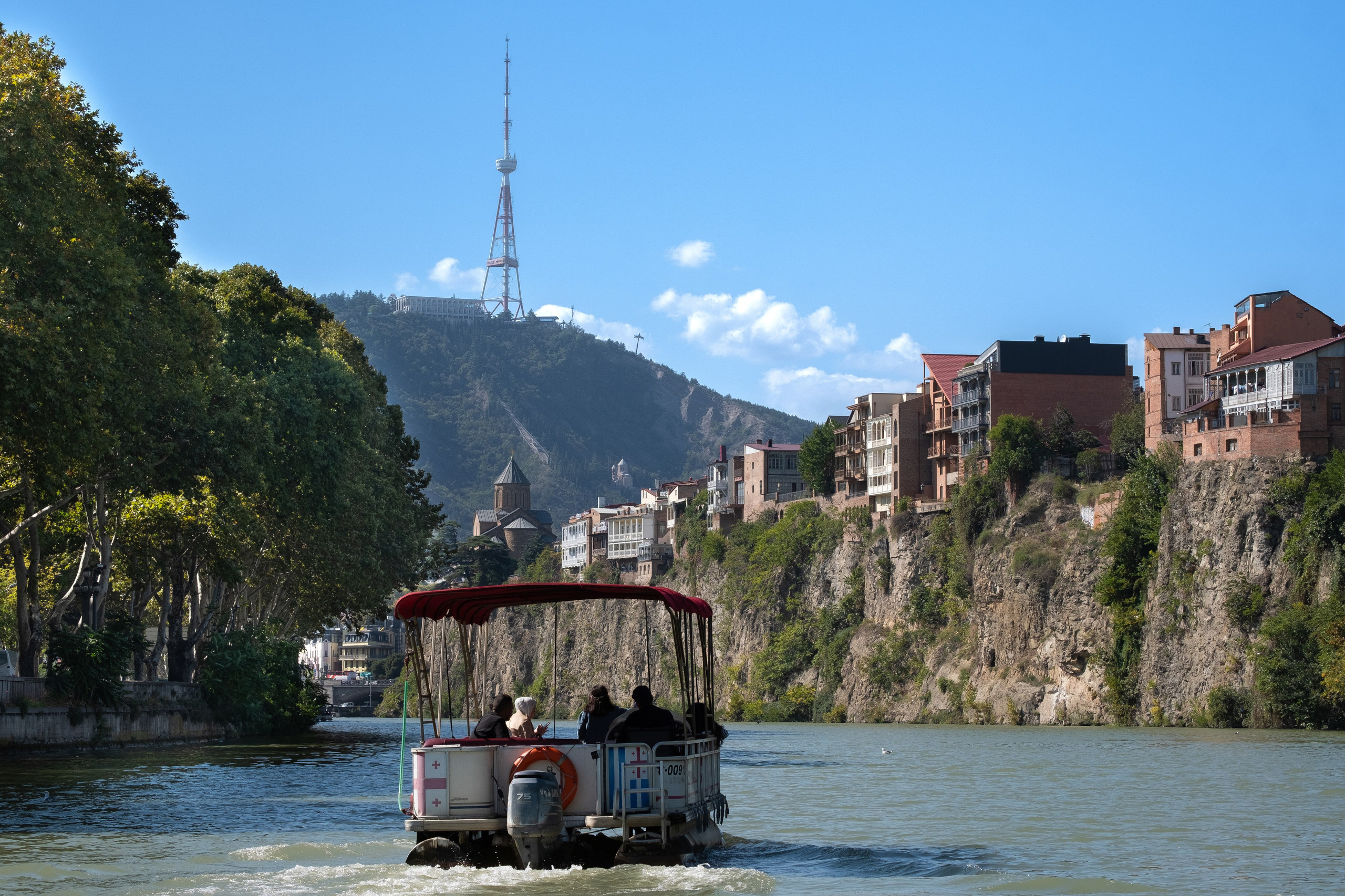 ТБИЛИСИ. ПОБУДЬ ЗДЕСЬ И ЦЕЛЕЕ БУДЕТ ЭТОТ МИР