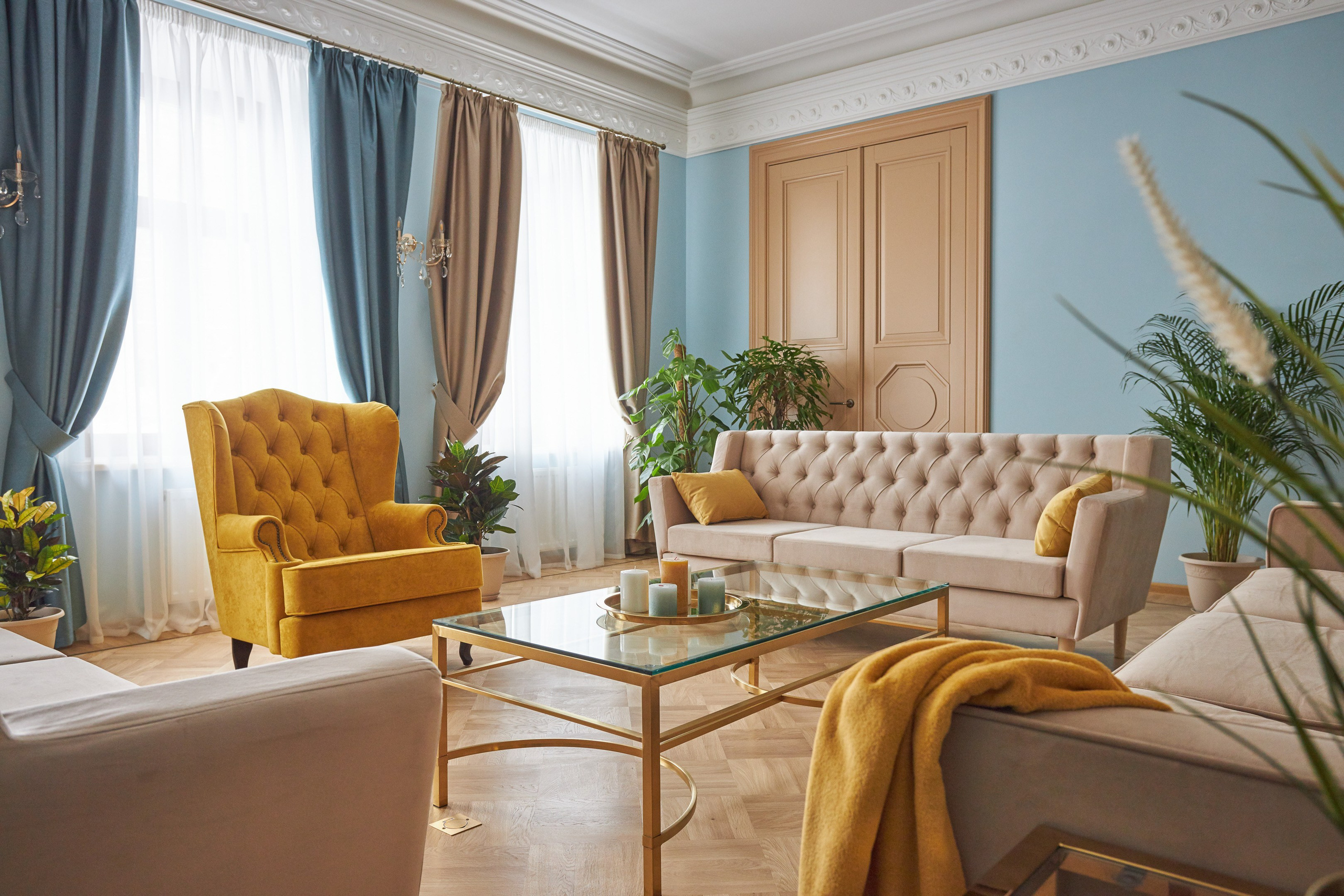 Classic design hall interior - photographer Andrey Dunin