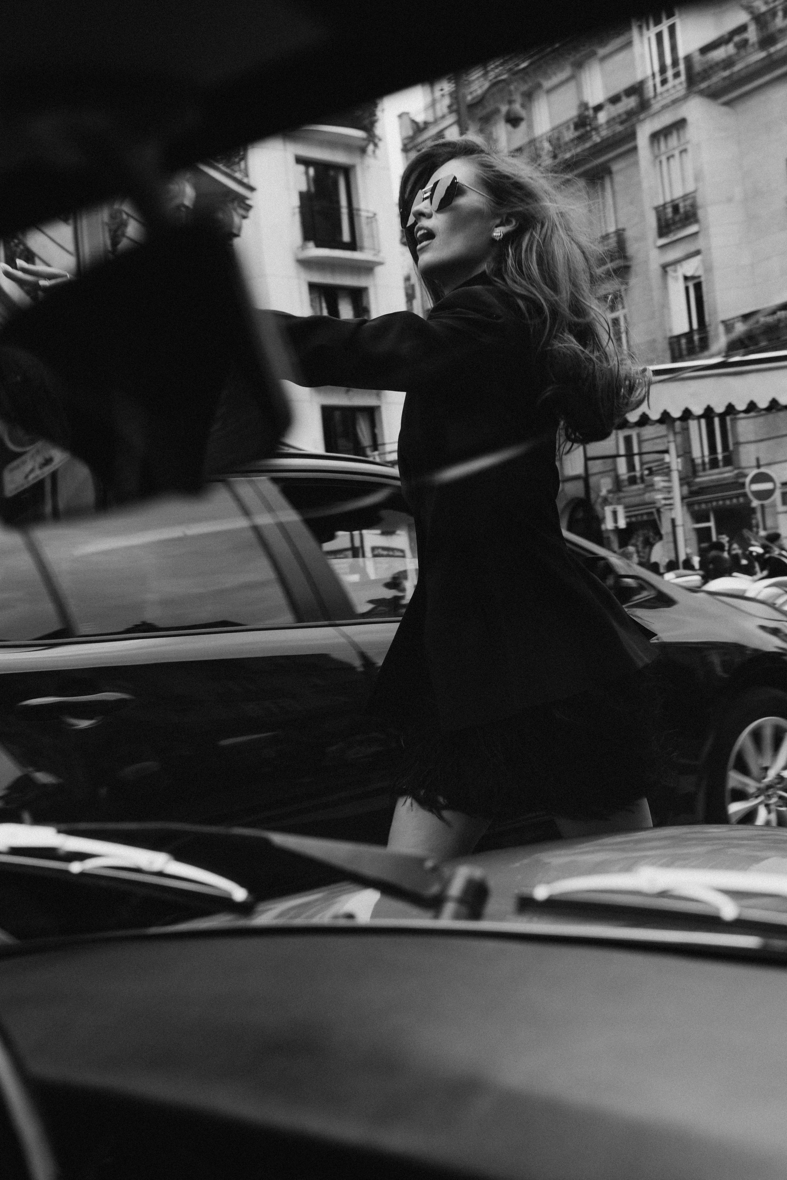 Hit the road. Photographer in Paris