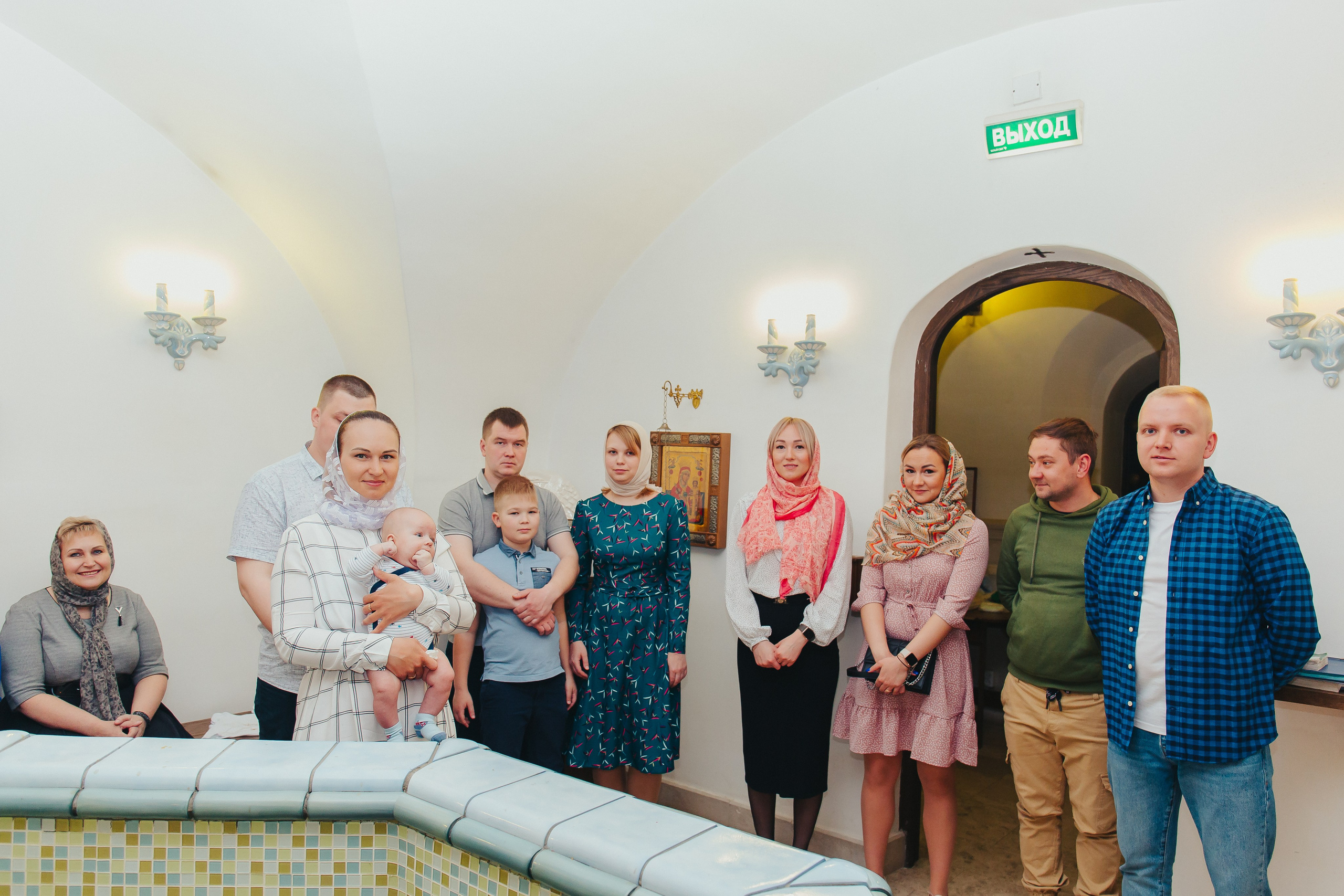 Крещение Михаила. Церковь Явления Пресвятой Богородицы. Фотограф новорожденных и детский в Сергиевом Посаде Кругликова Юлия