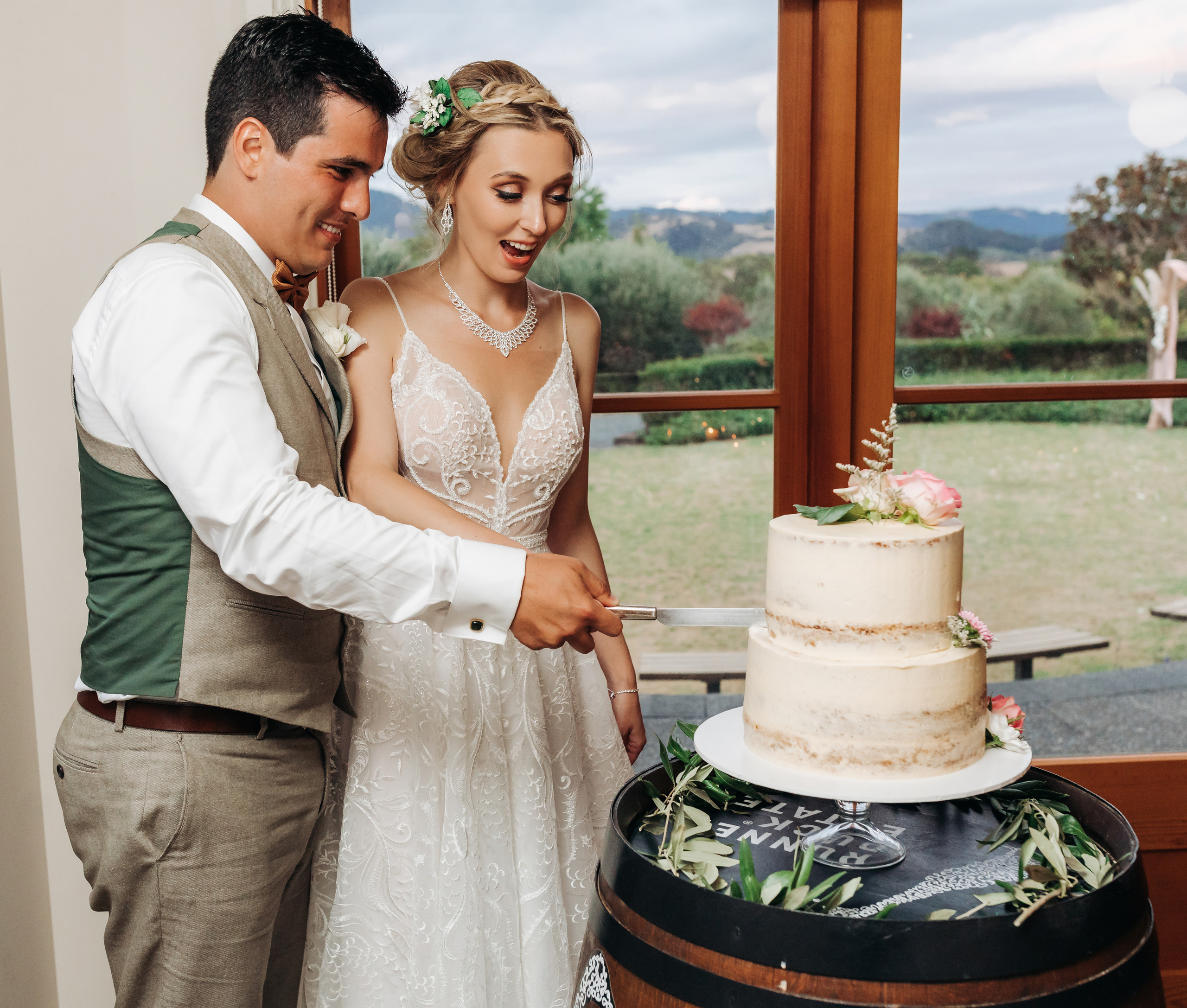 Wedding photographer in Tbilisi & Saint-Petersburg (Spb). Destination wedding photographer Peter Letu