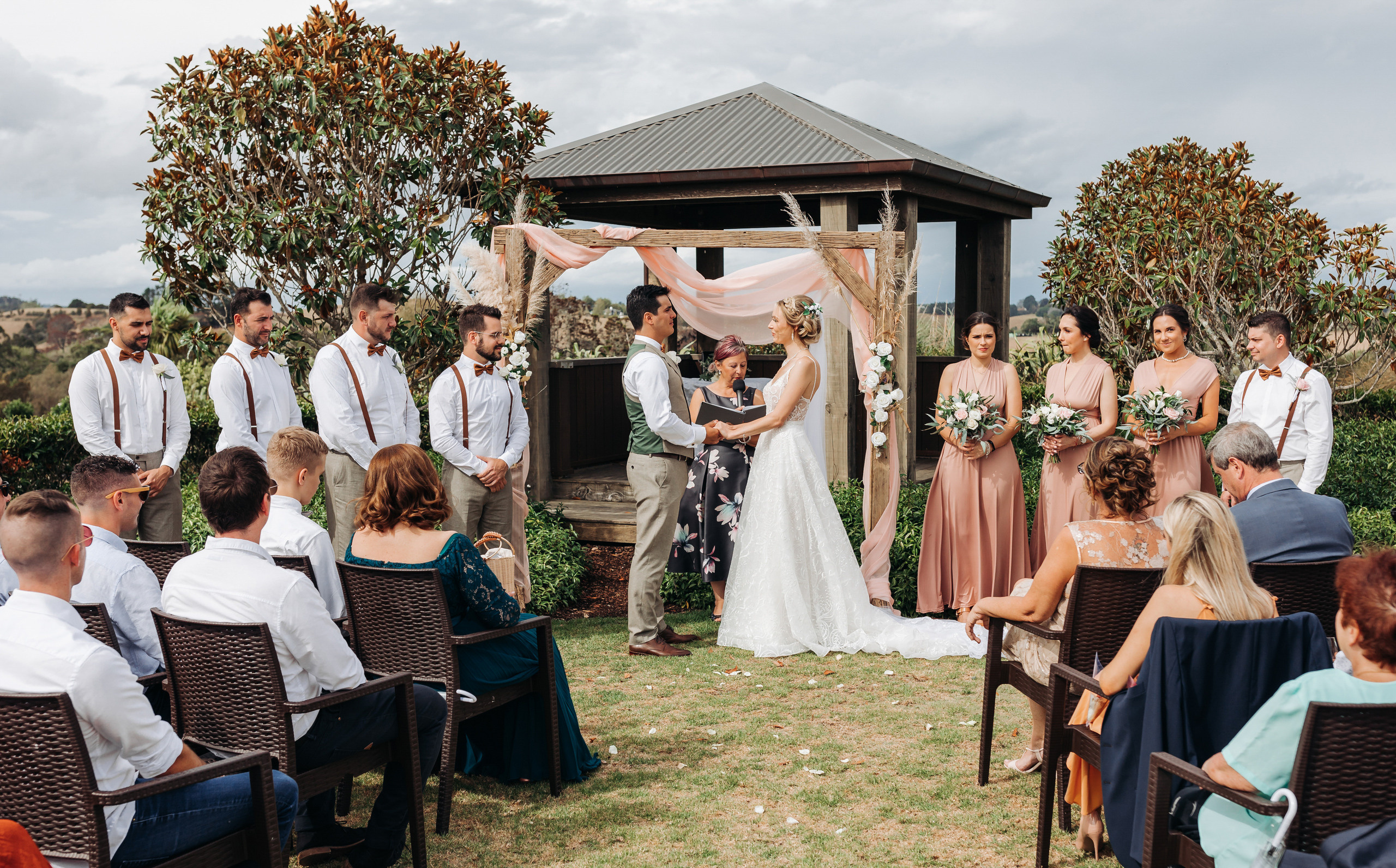 Wedding photographer in Tbilisi & Saint-Petersburg (Spb). Destination wedding photographer Peter Letu