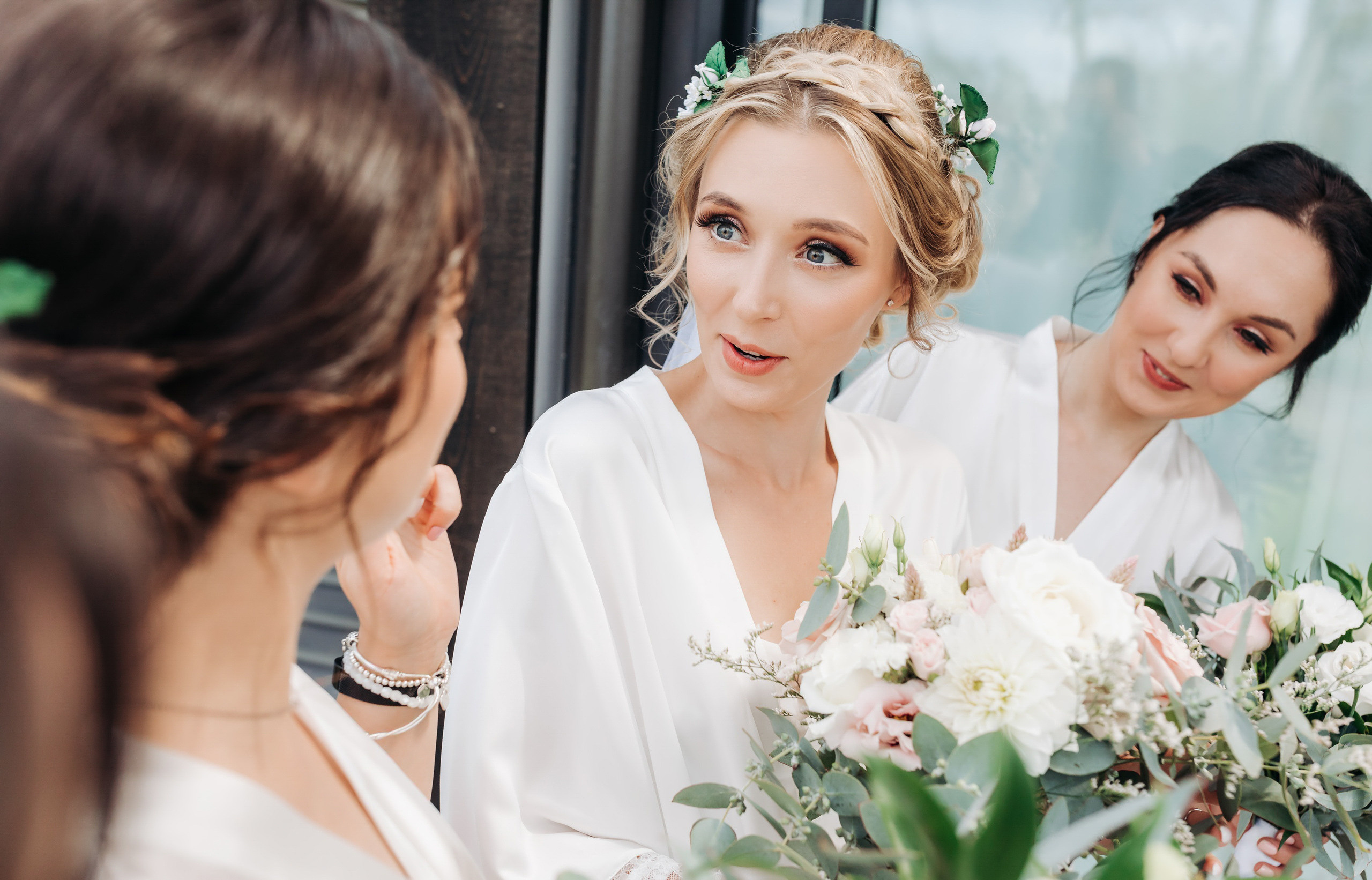 Wedding photographer in Tbilisi & Saint-Petersburg (Spb). Destination wedding photographer Peter Letu