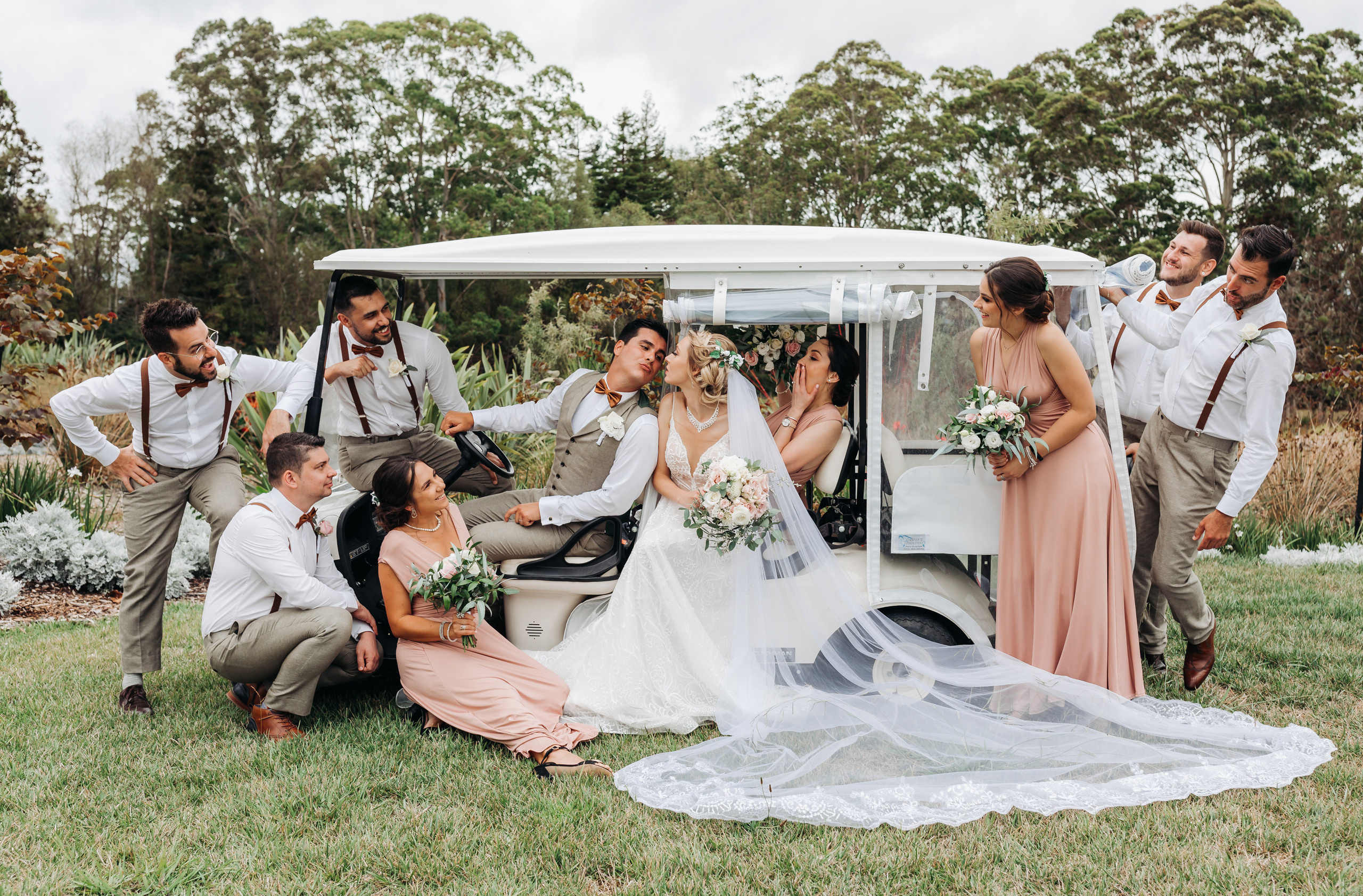 Wedding photographer in Tbilisi & Saint-Petersburg (Spb). Destination wedding photographer Peter Letu