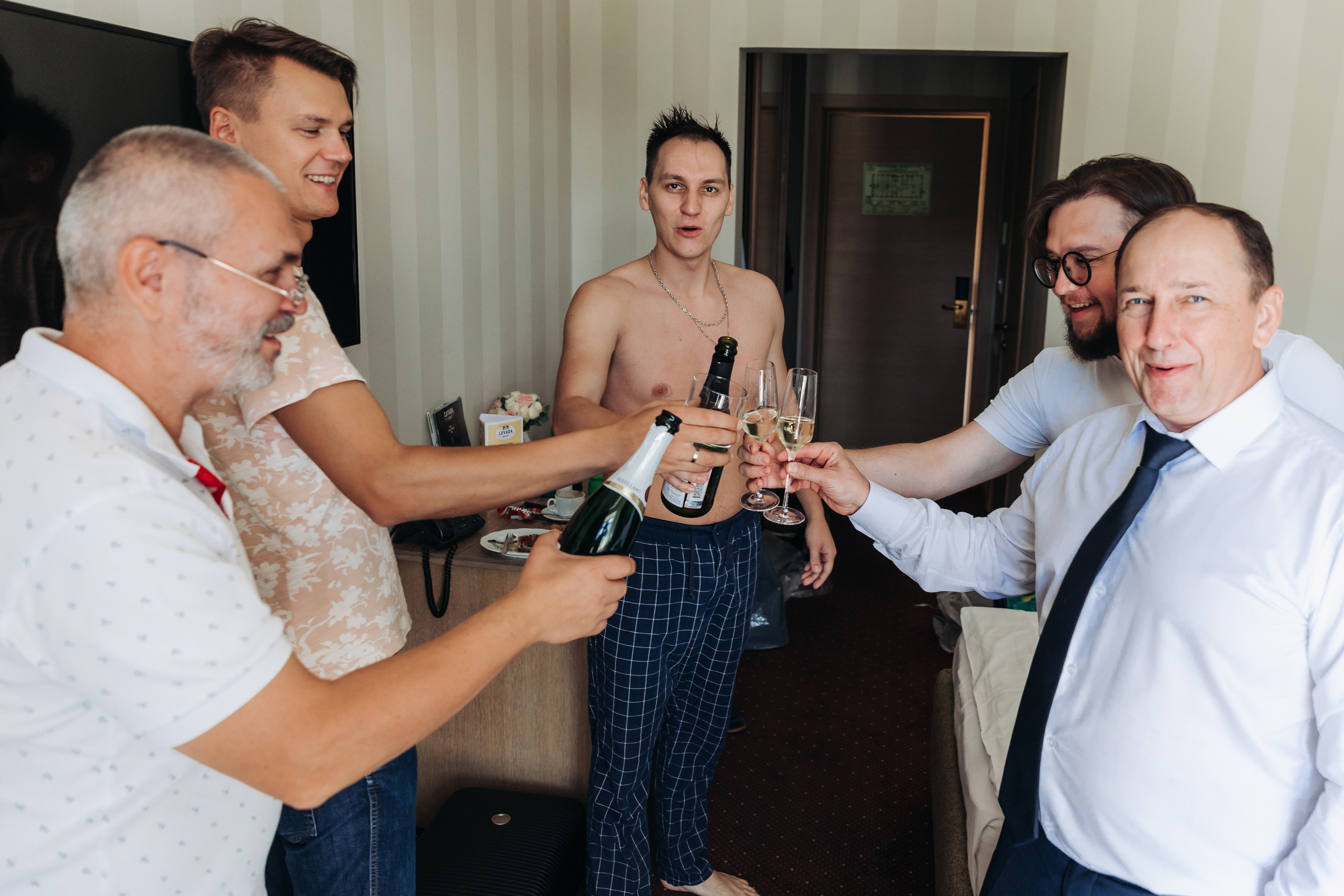 Свадебный фотограф в Санкт-Петербурге (Спб) и Тбилиси. Свадебный фотограф в Санкт-Петербурге и Москве LETU