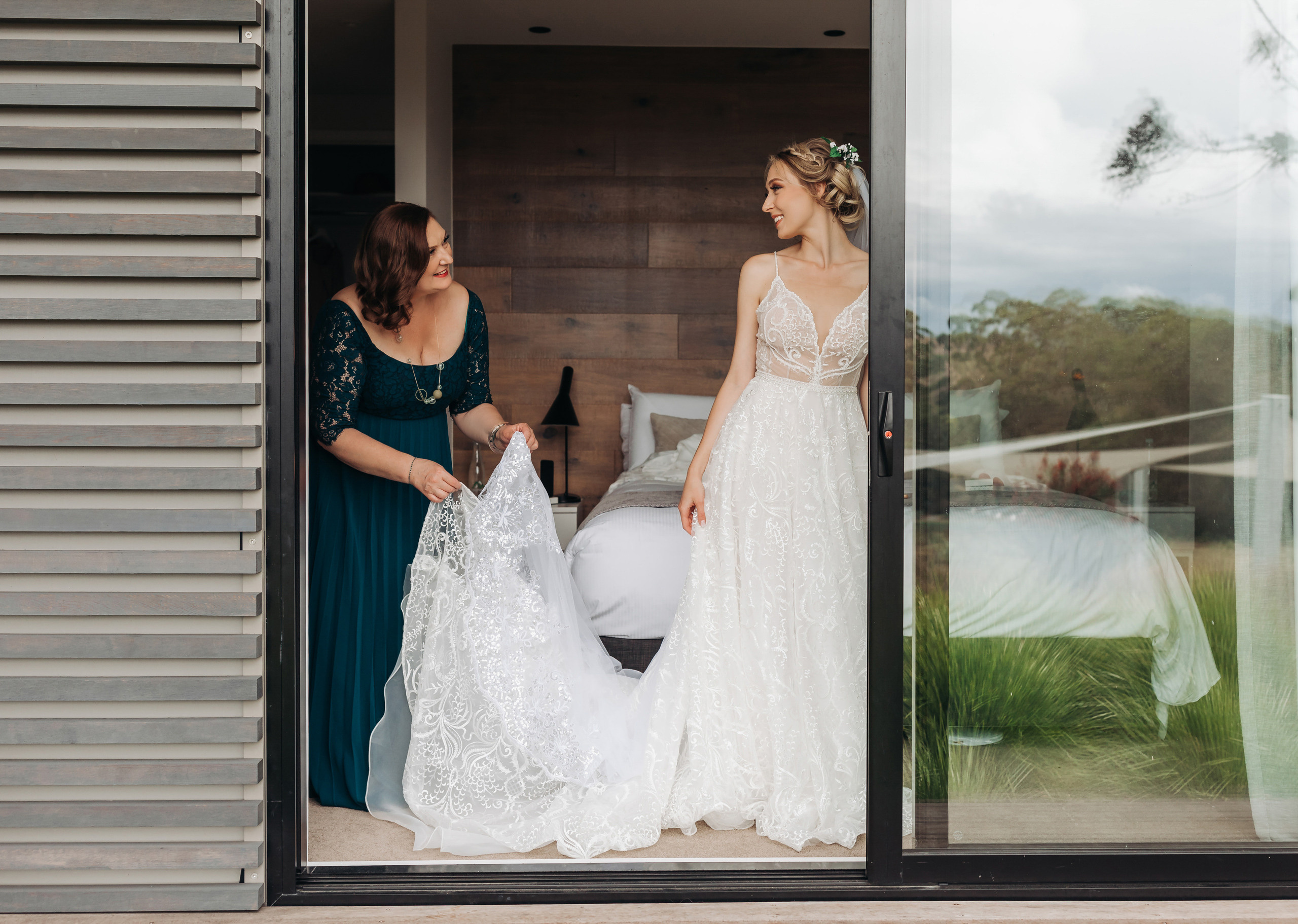 Wedding photographer in Tbilisi & Saint-Petersburg (Spb). Destination wedding photographer Peter Letu