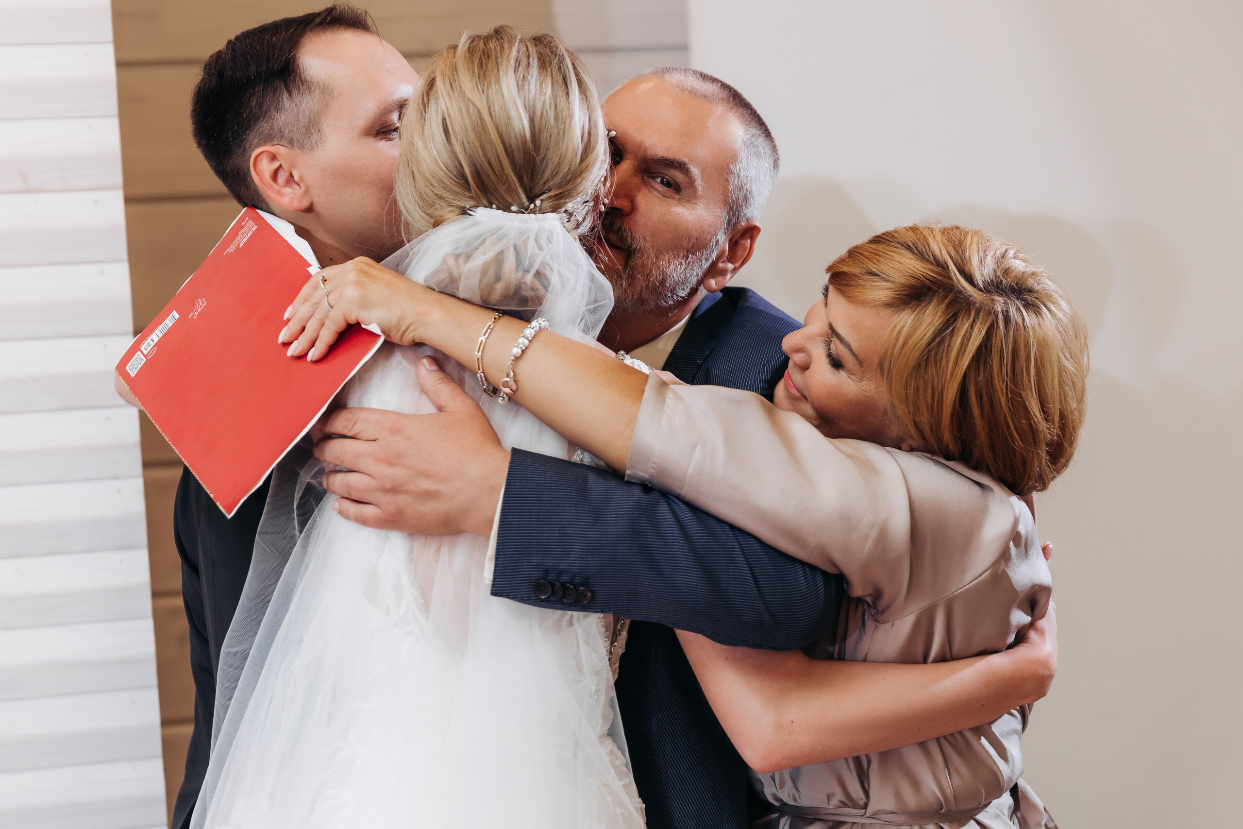 Свадебный фотограф в Санкт-Петербурге (Спб) и Тбилиси. Свадебный фотограф в Санкт-Петербурге и Москве LETU