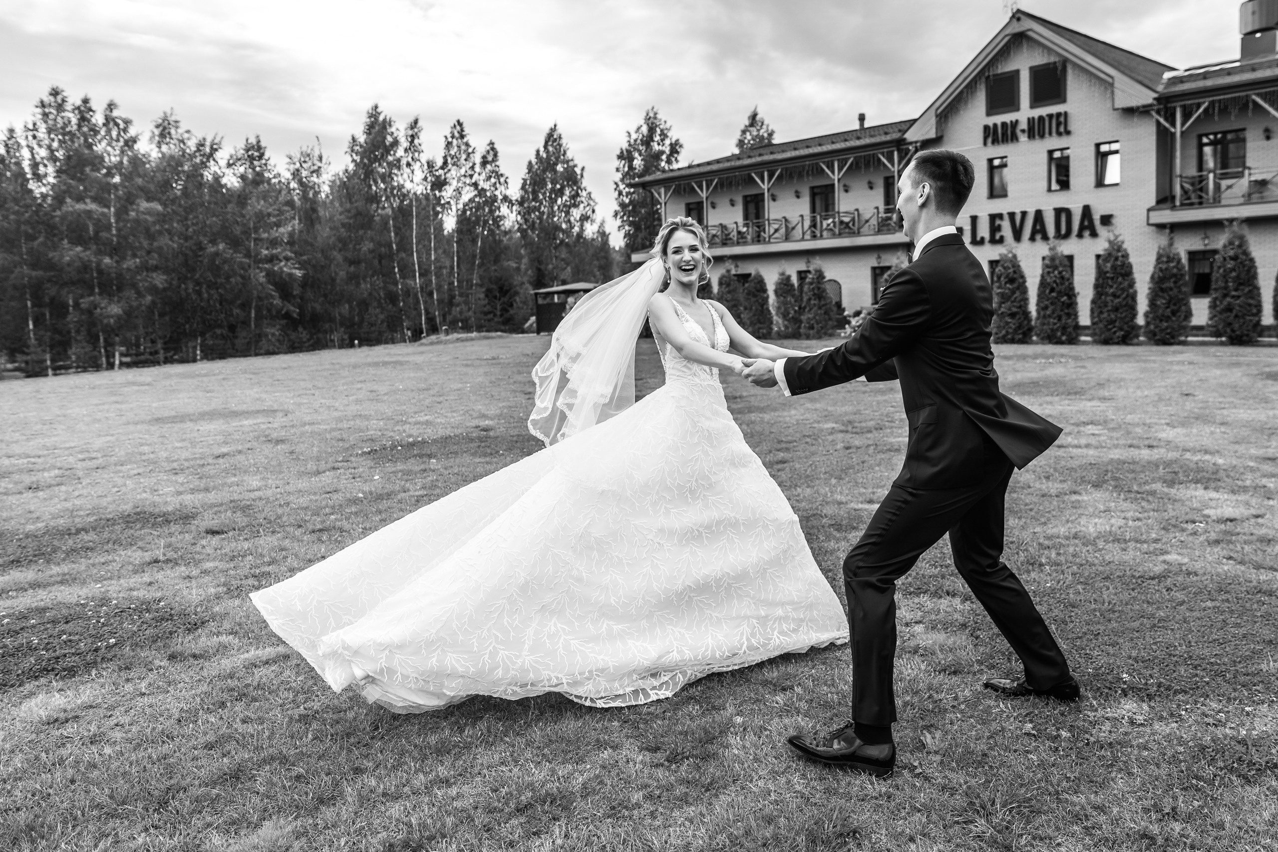 Свадебный фотограф в Санкт-Петербурге (Спб) и Тбилиси. Свадебный фотограф в Санкт-Петербурге и Москве LETU