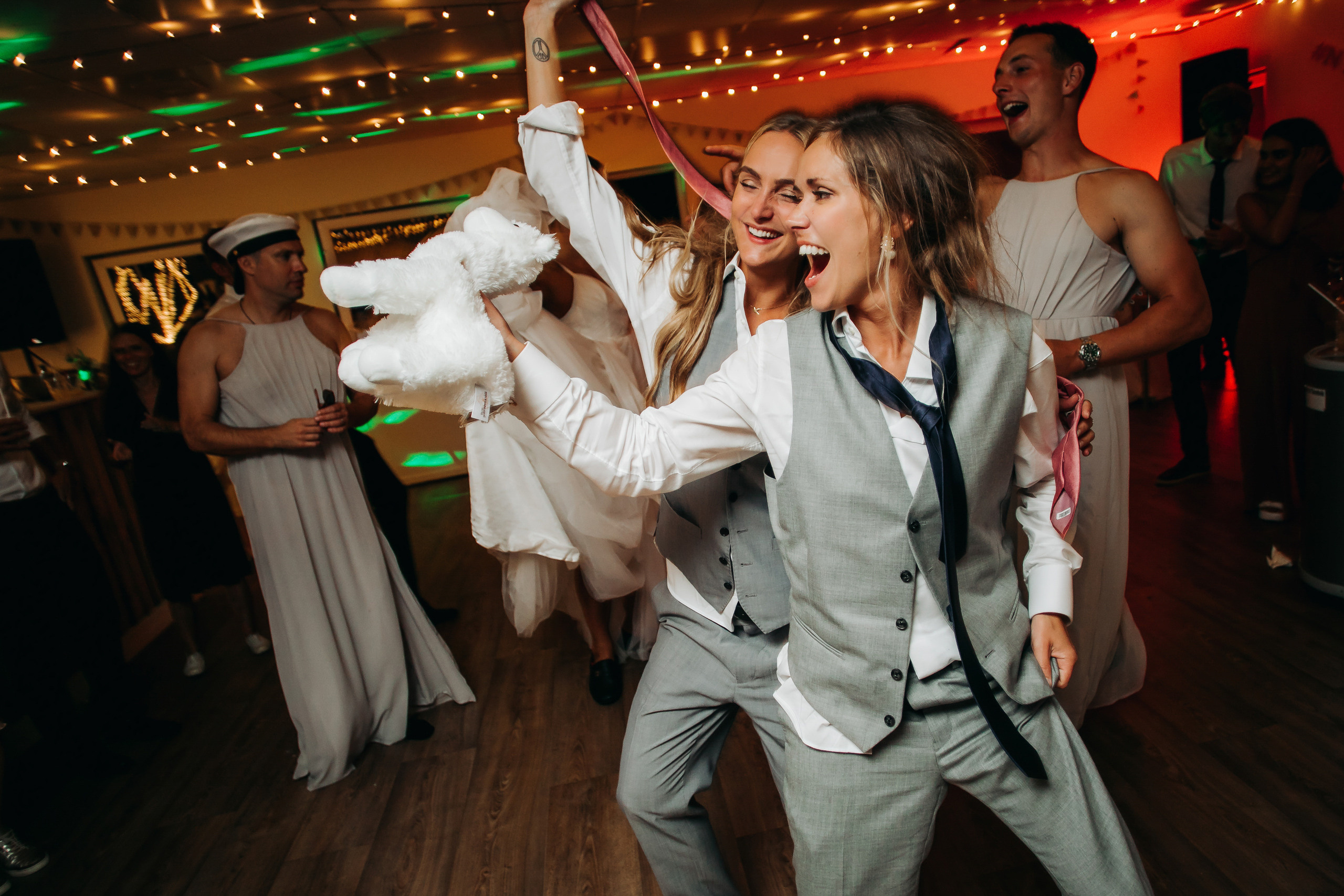 Свадебный фотограф в Санкт-Петербурге (Спб) и Тбилиси. Свадебный фотограф в Санкт-Петербурге и Москве LETU