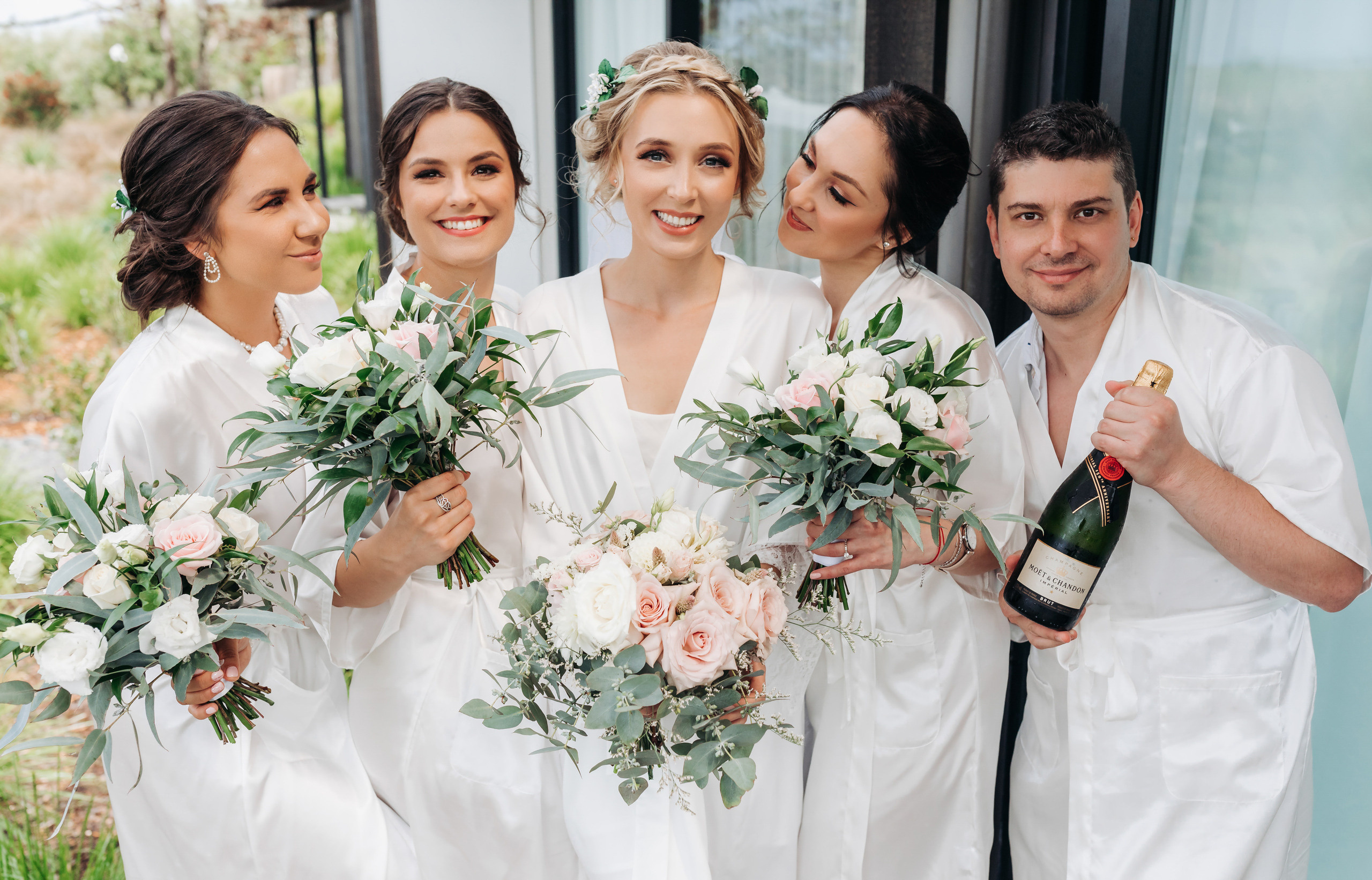 Wedding photographer in Tbilisi & Saint-Petersburg (Spb). Destination wedding photographer Peter Letu