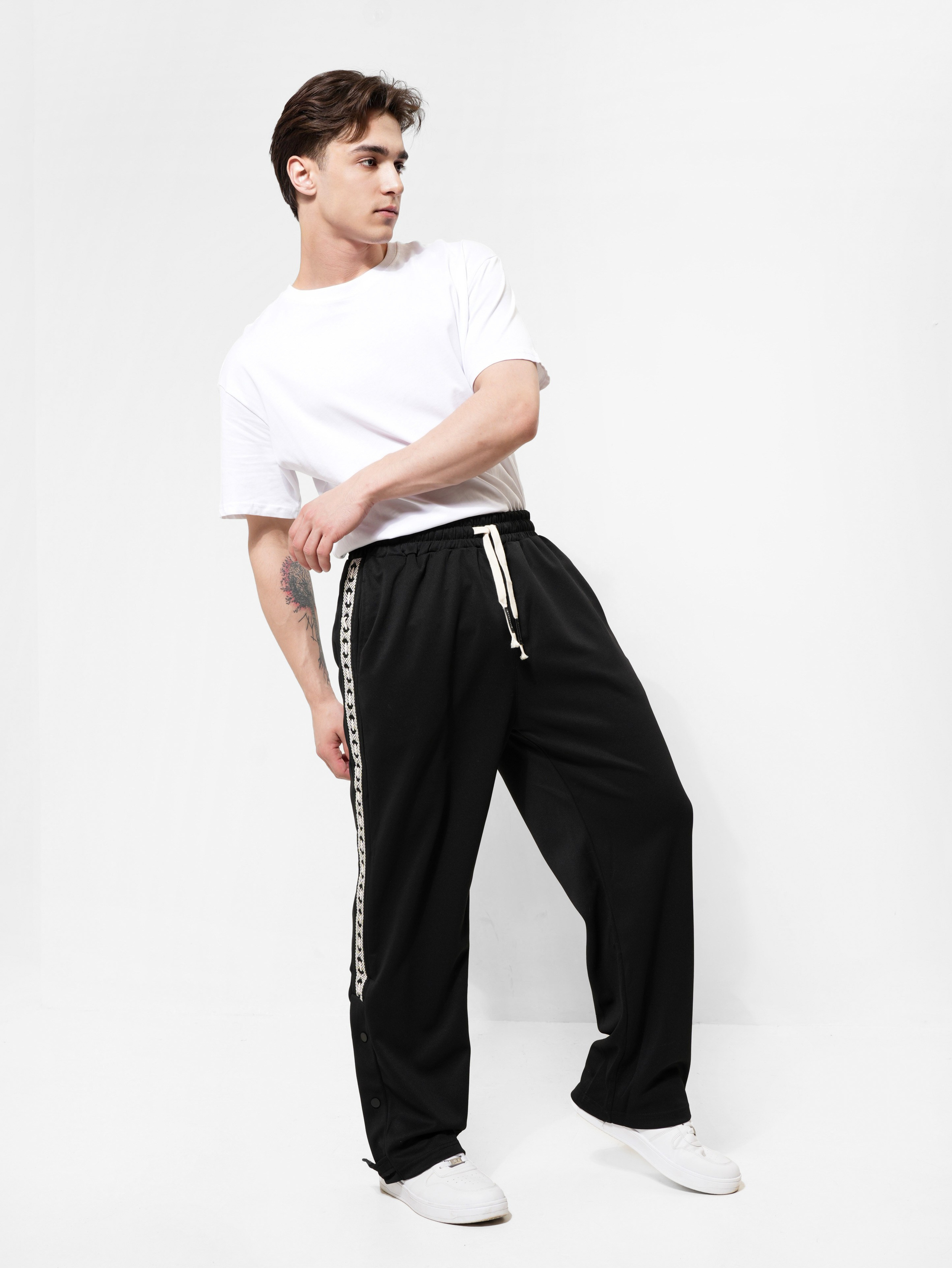 Олег. ТМ Продакшн — Съемка для маркетплейсов в Москве