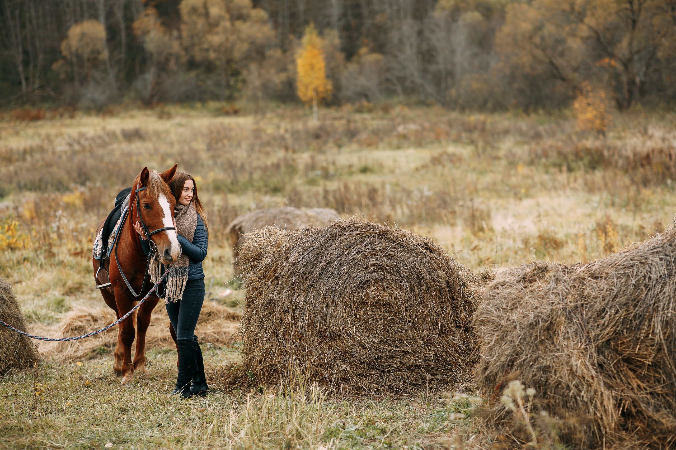Конная прогулка. Фотограф г. Зубцов Елена Соколова