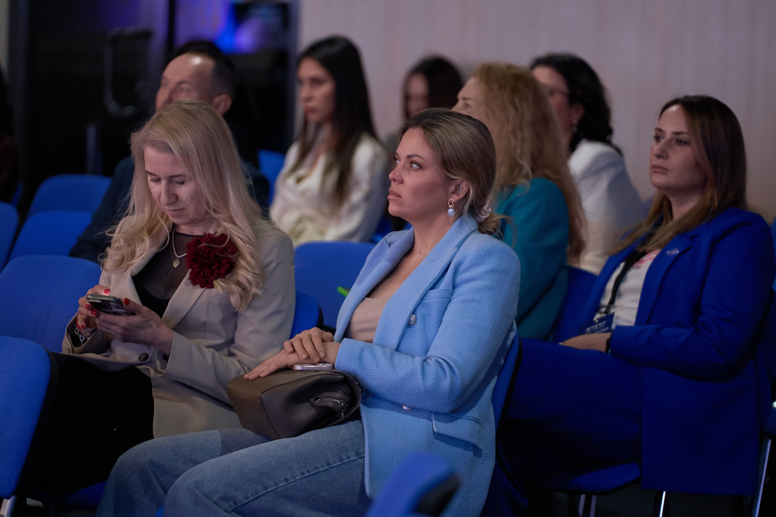 СЛУШАТЕЛИ. PRO-AGELESS