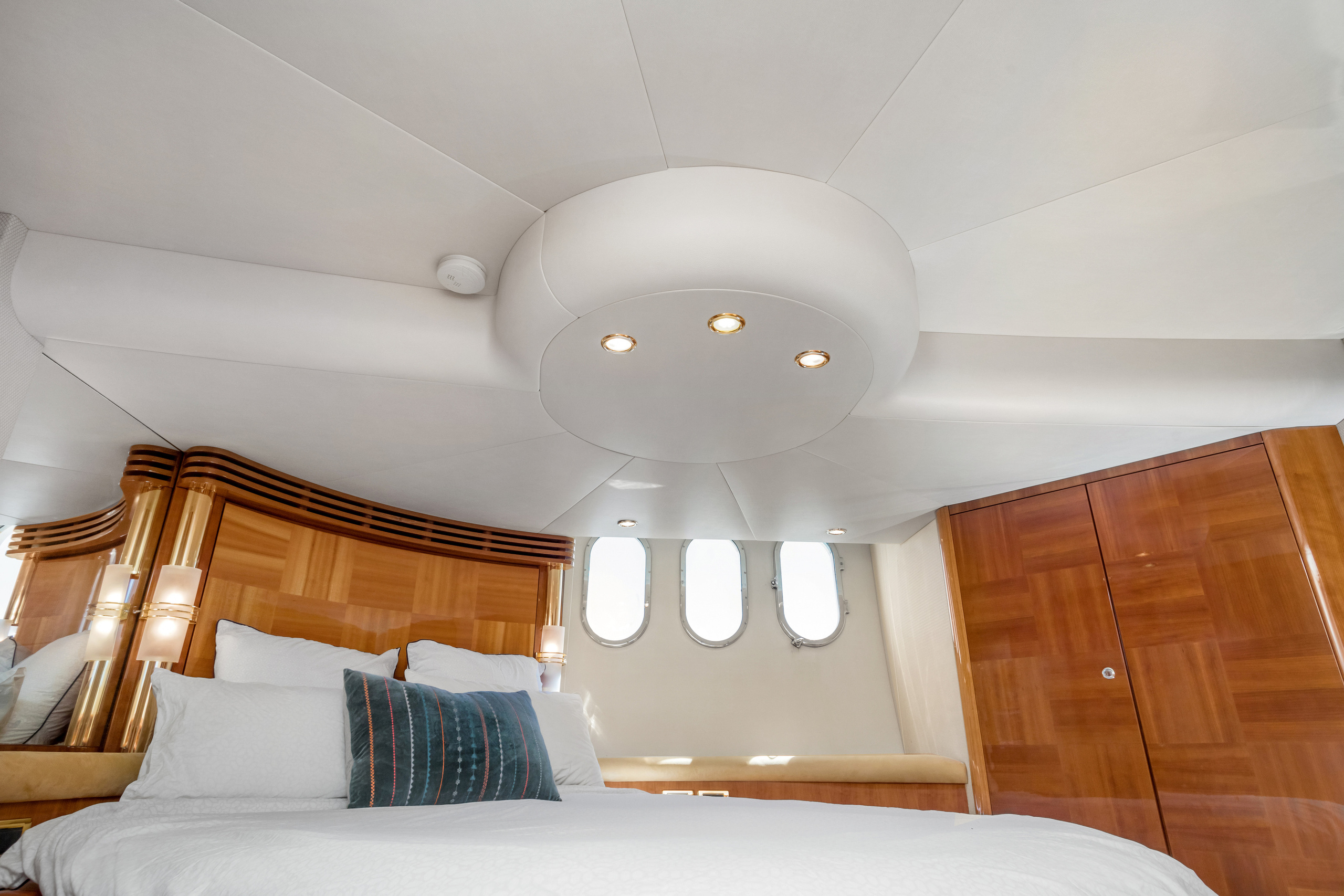 Boat#4. Professional photographer in Moscow and Saint-Petersburg