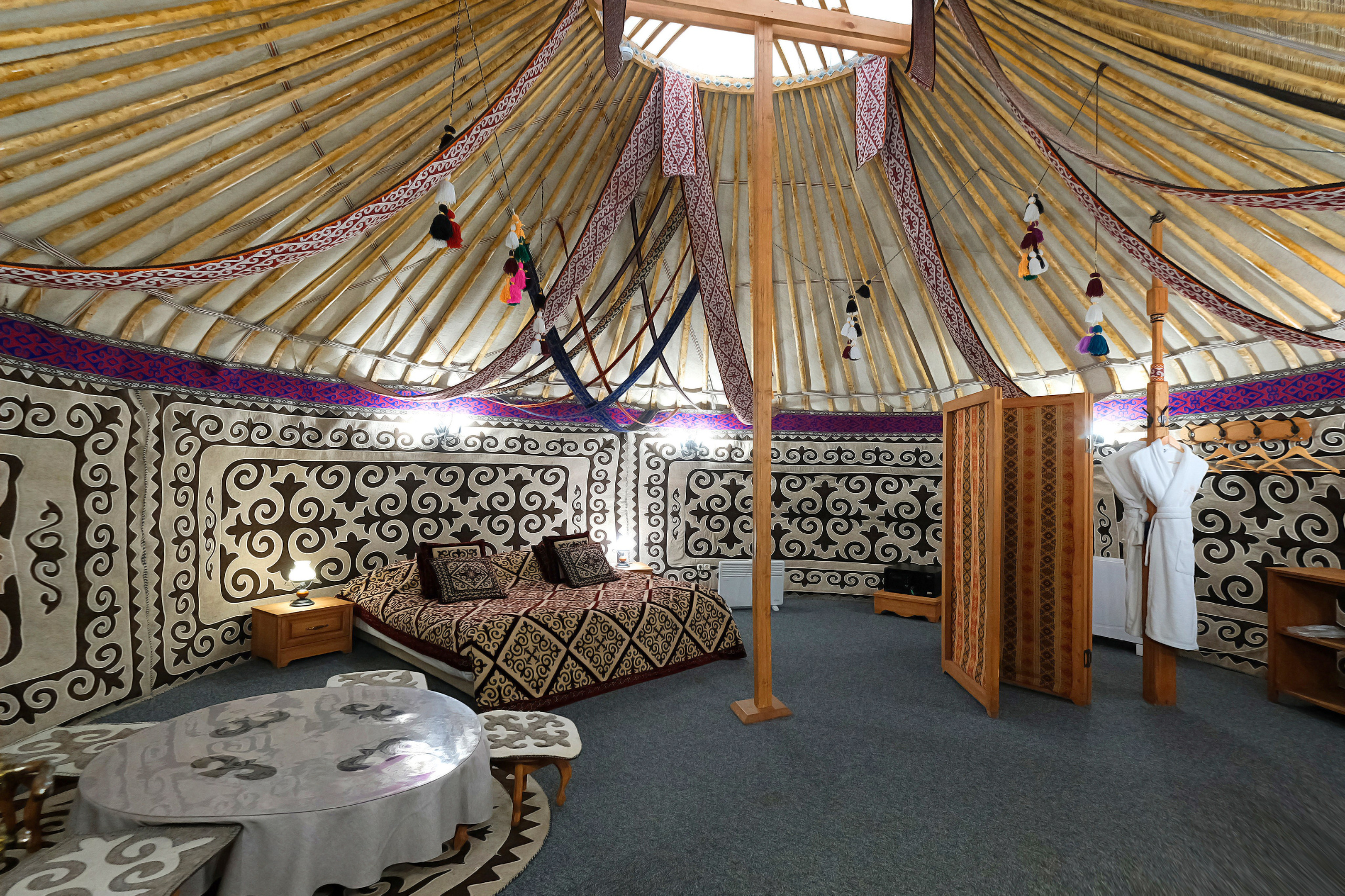 Интерьеры и Экстерьеры. Портреты и репортажные съемки с душой: ваш уникальный момент в объективе Руфата, профессионального фотографа Алматы