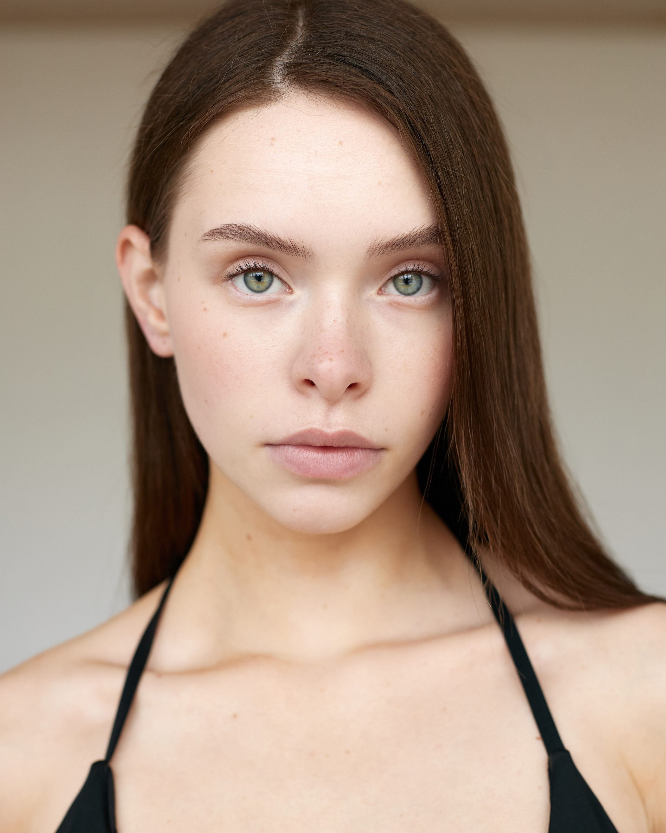 Snapshots (polaroids) — pret-a-porter Model Agency. Юрина Полина, фотограф из Екатеринбурга