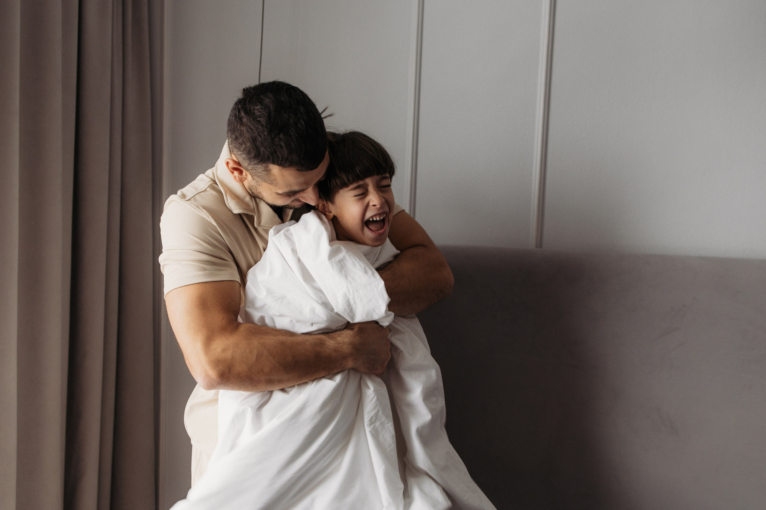 Фотосессия с новорожденным дома. Семейный фотограф в Москве Марина Петра