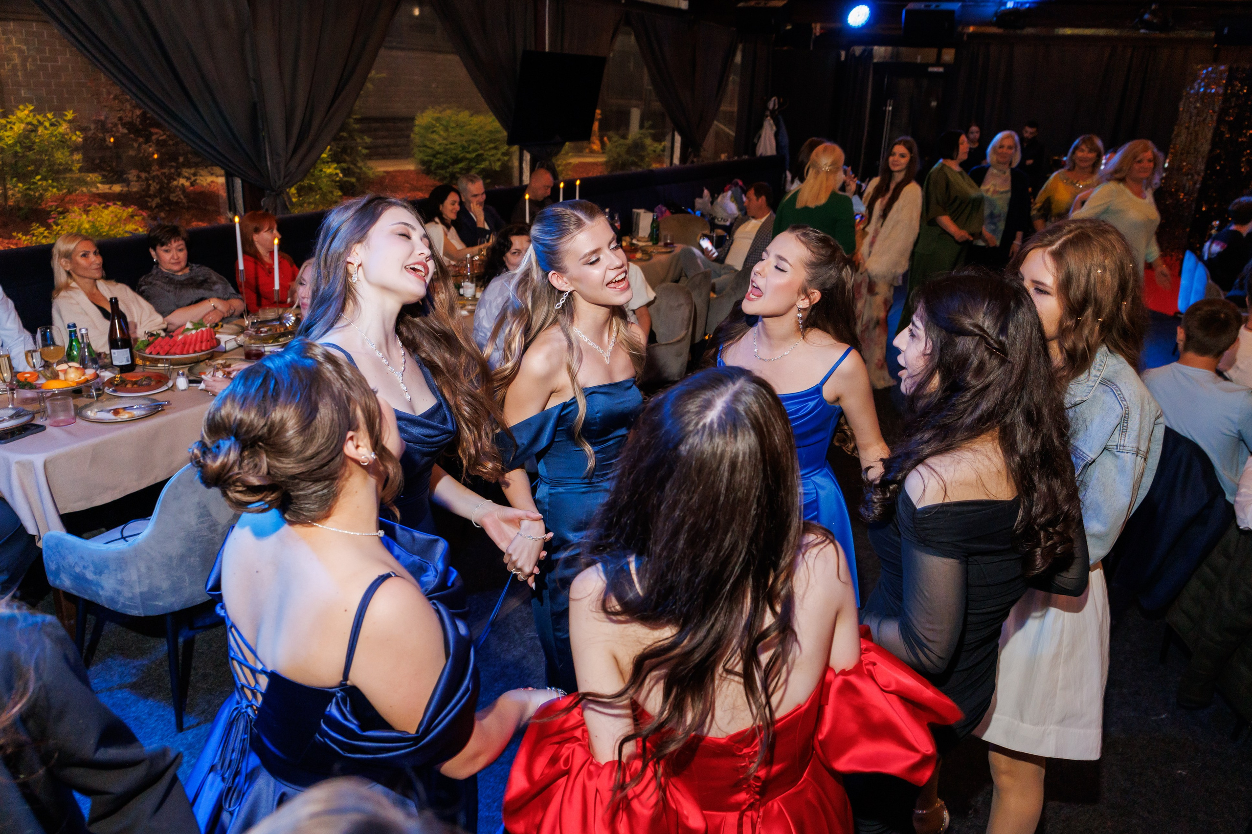 Выпускной 2025. Фотограф в Москве Дмитрий Емельянов