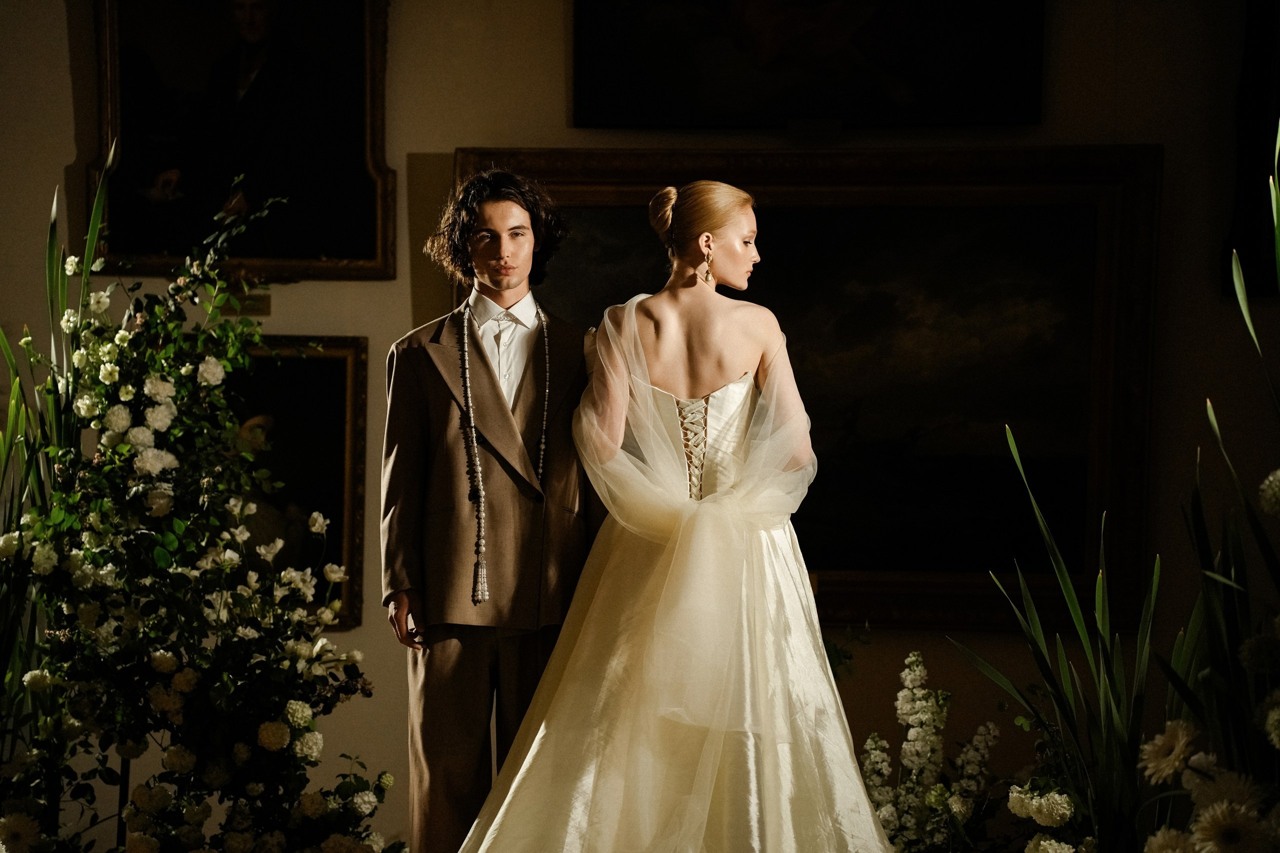 Love in Broken museum. Свадебный фотограф и видеограф в Ростове-на-Дону. Максим и Наталья Лебедевы