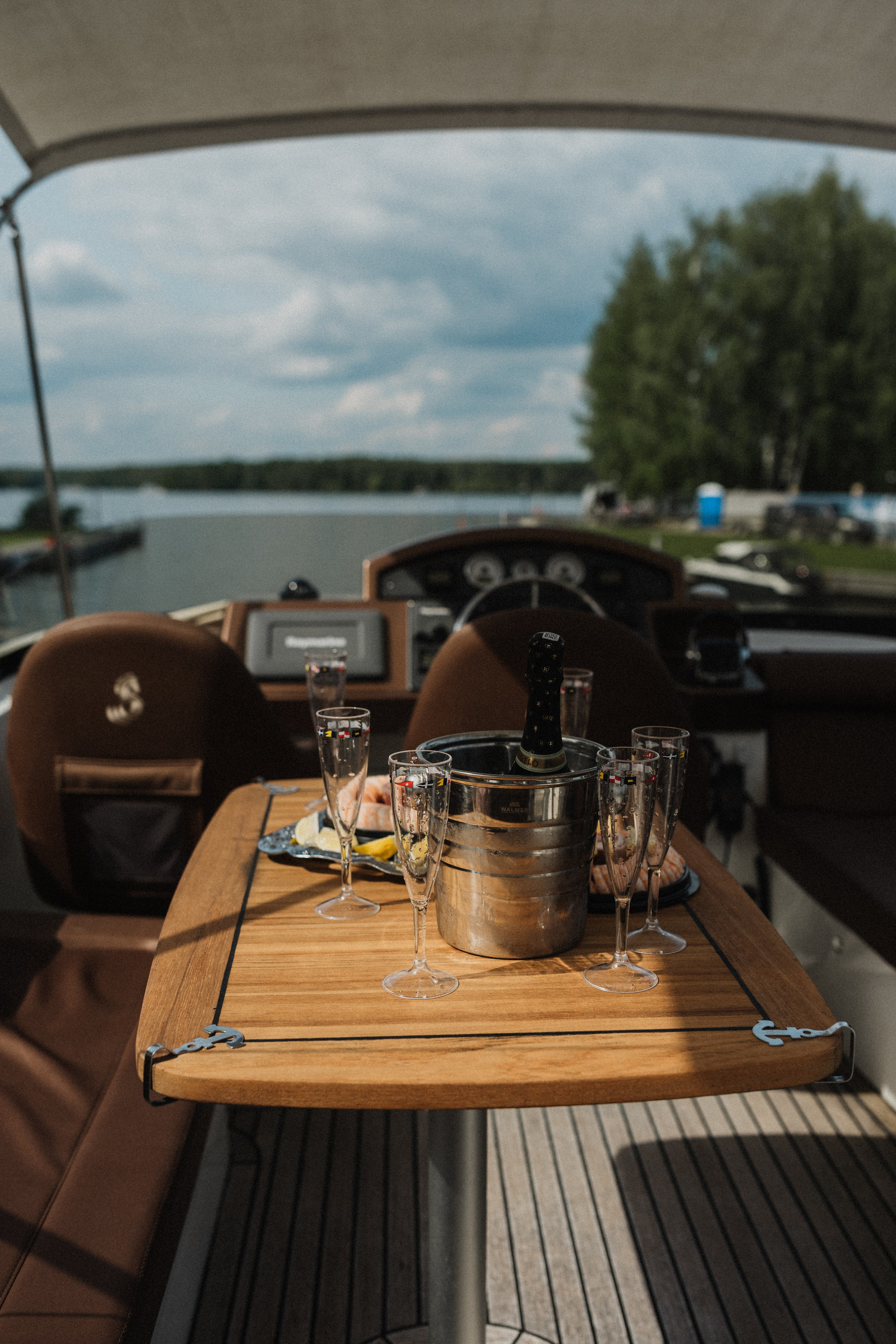 Девичник на яхте. Фотограф в Москве Ангелина Ким