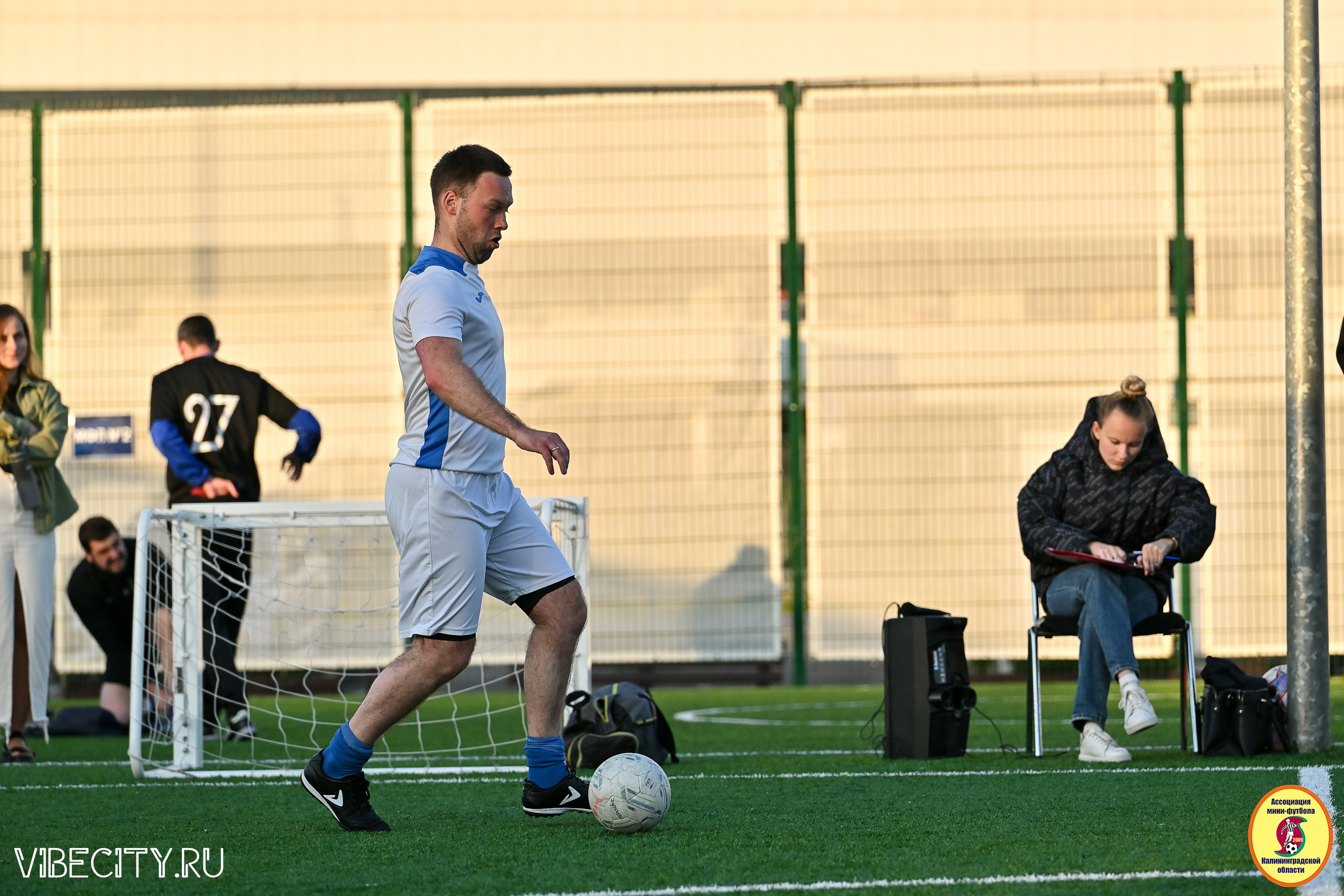 ИГРЫ МИНИ-ФУТБОЛЬНОЙ И КОРПОРАТИВНОЙ ЛИГИ. VIBECITY.RU Вайб Сити Ру Фоторепортажи Фотоотчеты Калининград