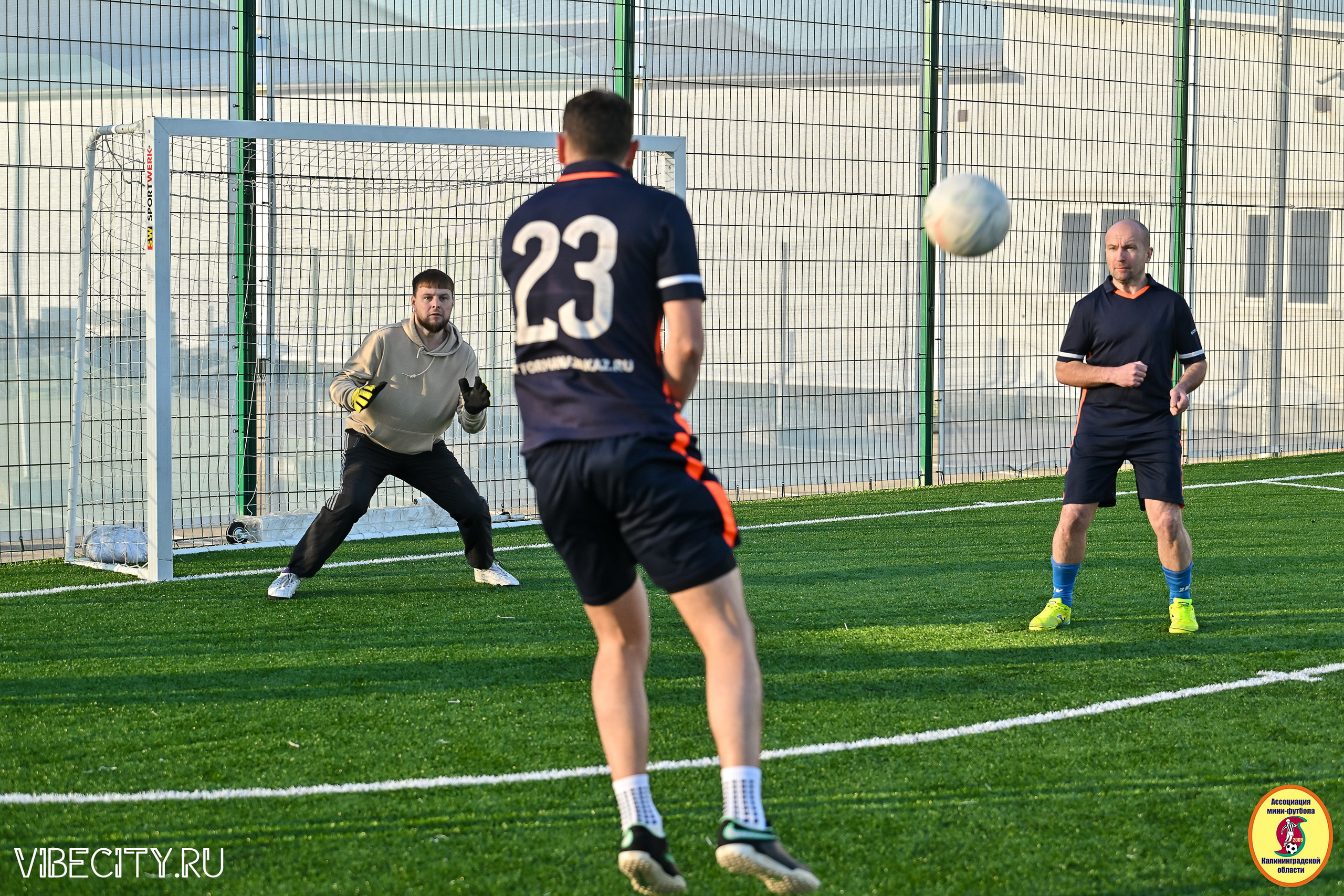 ИГРЫ МИНИ-ФУТБОЛЬНОЙ И КОРПОРАТИВНОЙ ЛИГИ. VIBECITY.RU Вайб Сити Ру Фоторепортажи Фотоотчеты Калининград