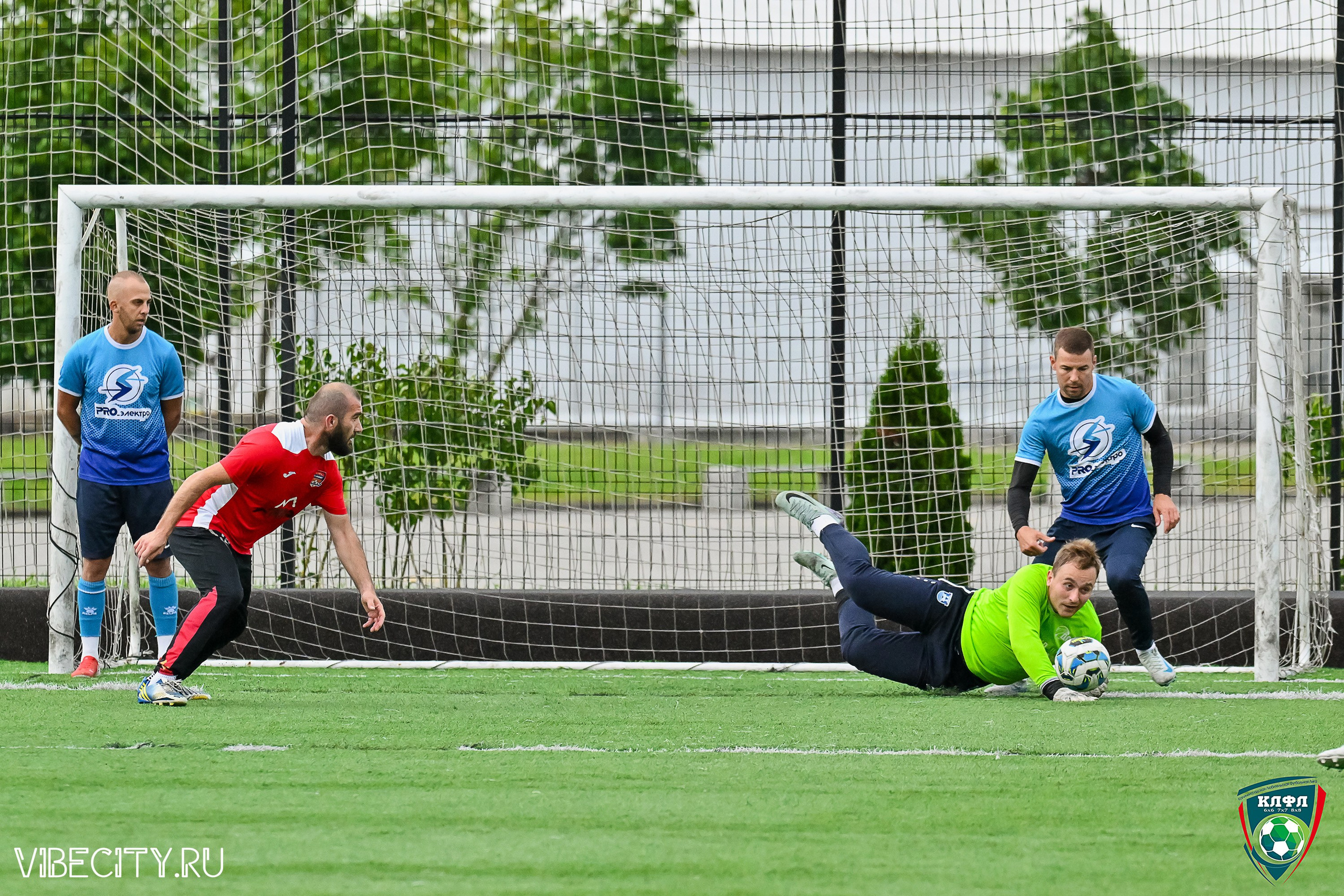 ФИНАЛЬНЫЕ МАТЧИ ПЛЕЙ-ОФФ XXl ЛЕТНЕГО КУБКА КАЛИНИНГРАДСКОЙ ЛФЛ. VIBECITY.RU Вайб Сити Ру Фоторепортажи Фотоотчеты Калининград