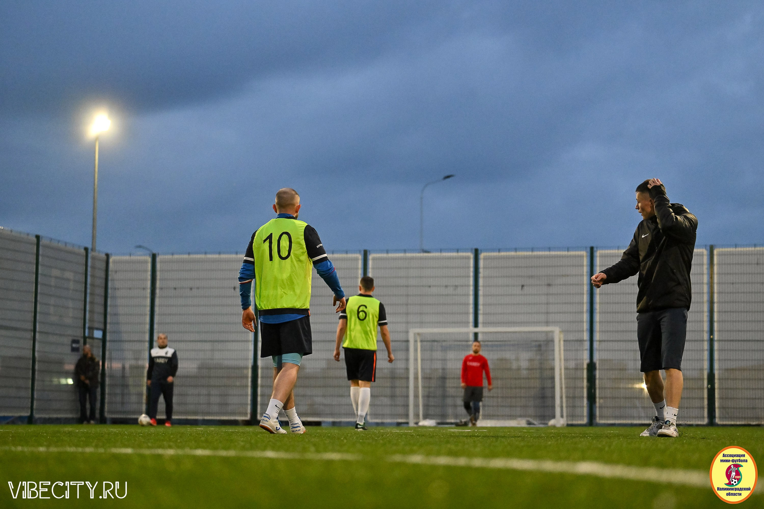 ИГРЫ МИНИ-ФУТБОЛЬНОЙ ЛИГИ. VIBECITY.RU Вайб Сити Ру Фоторепортажи Фотоотчеты Калининград