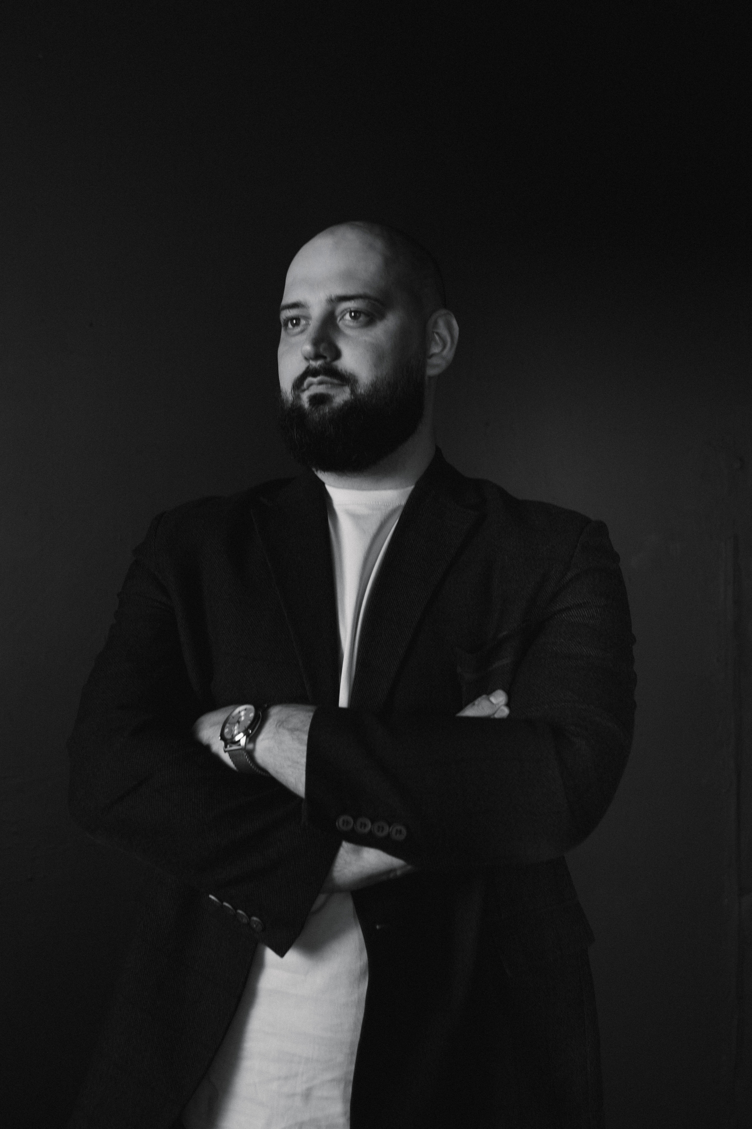 Глеб. Фотографирую женщин, мужчин и их отношения