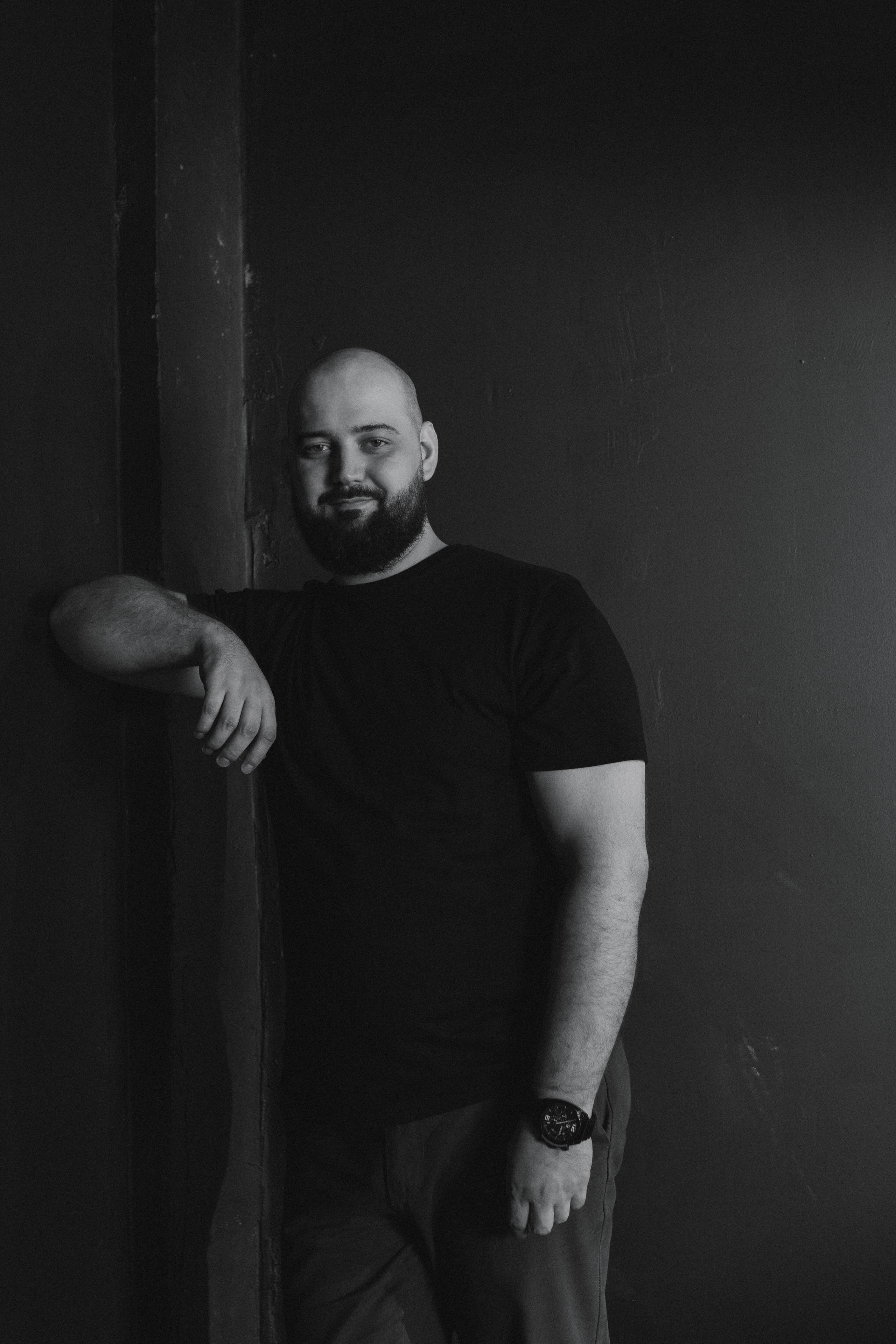 Глеб. Фотографирую женщин, мужчин и их отношения