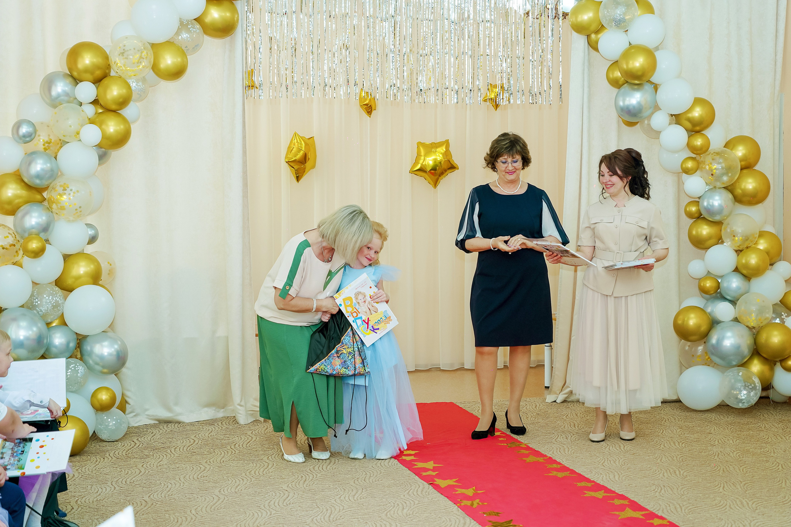 Фотосъемка видеосъёмка фотограф видеооператор новогодних утренников  в. Фотограф, видеооператор Нина Коршунова