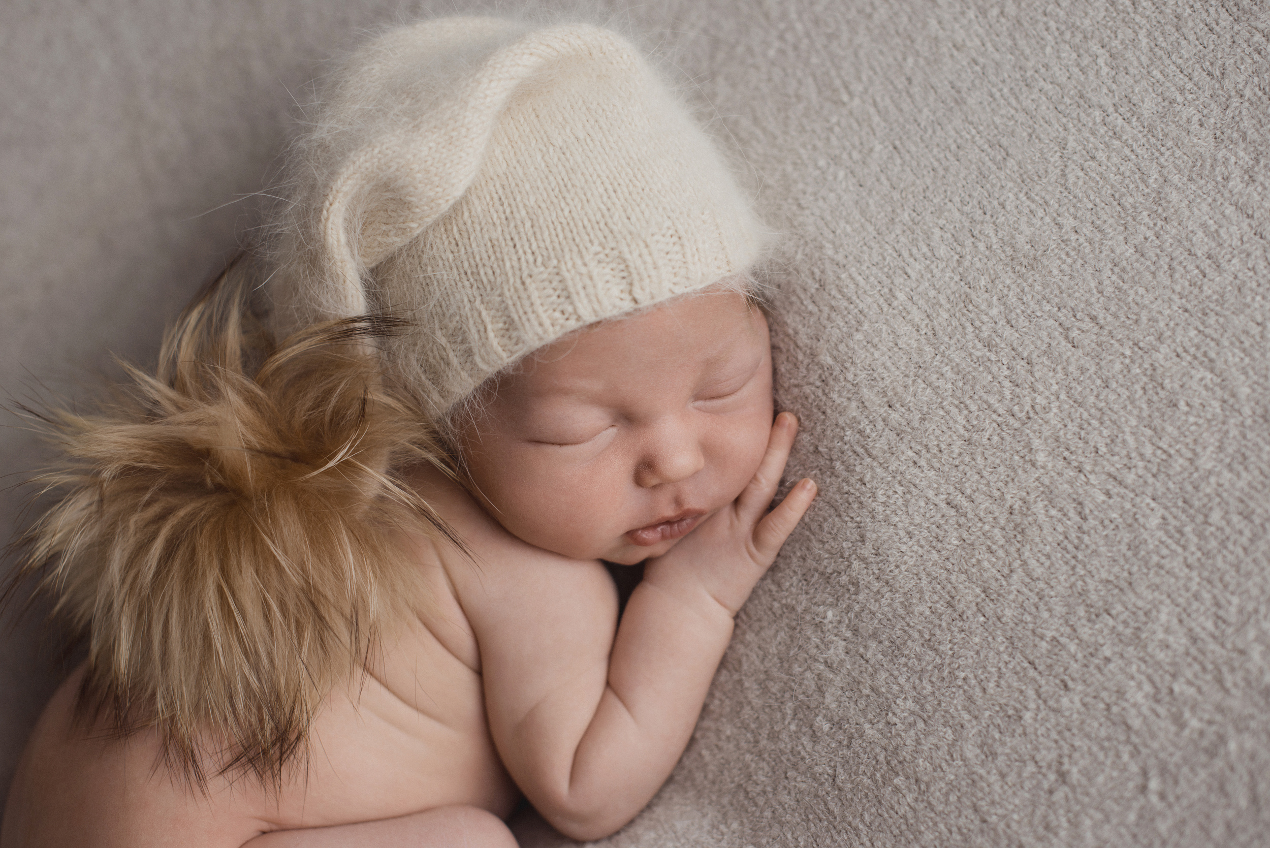 Фотосъемка новорожденного. Фотограф беременности, новорожденных и детей до года в Челябинске Волк