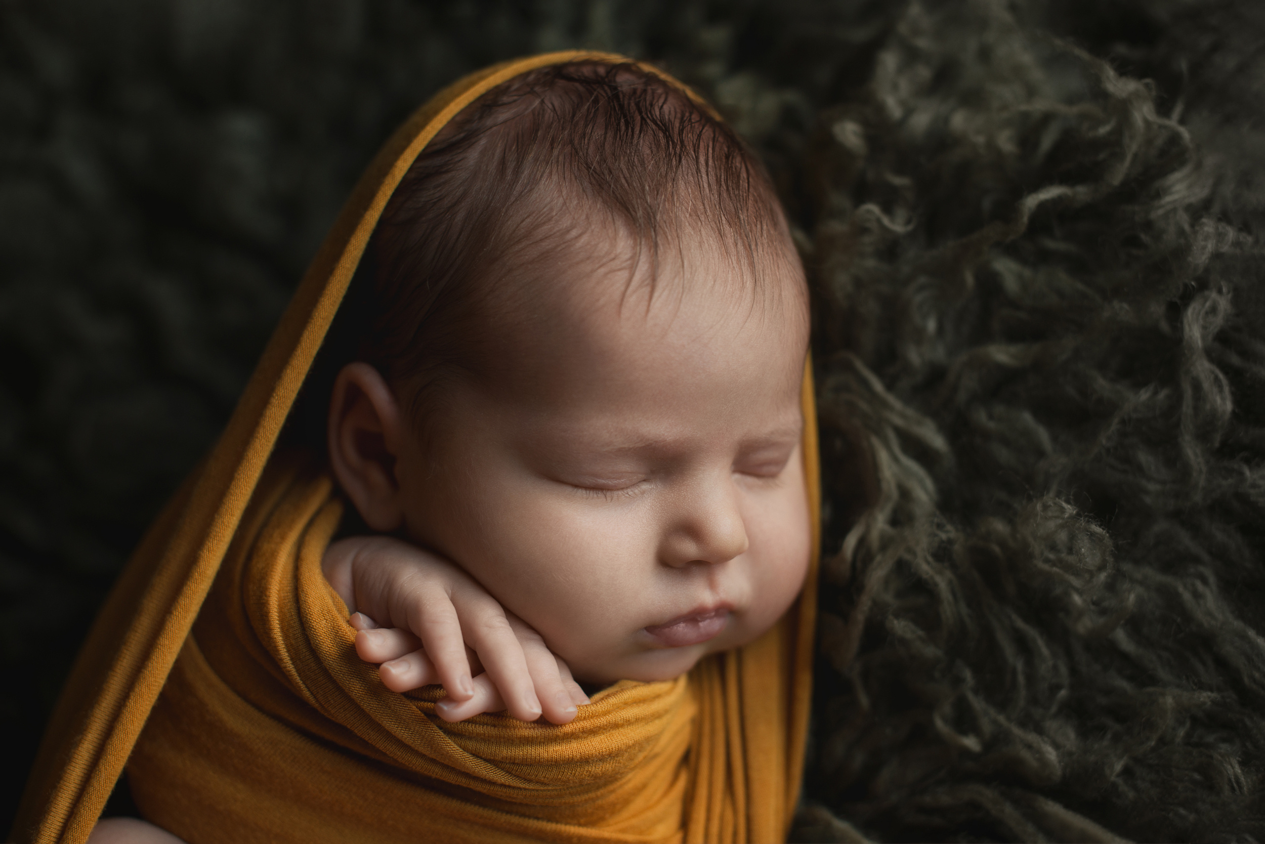 Фотосъемка новорожденного. Фотограф беременности, новорожденных и детей до года в Челябинске Волк