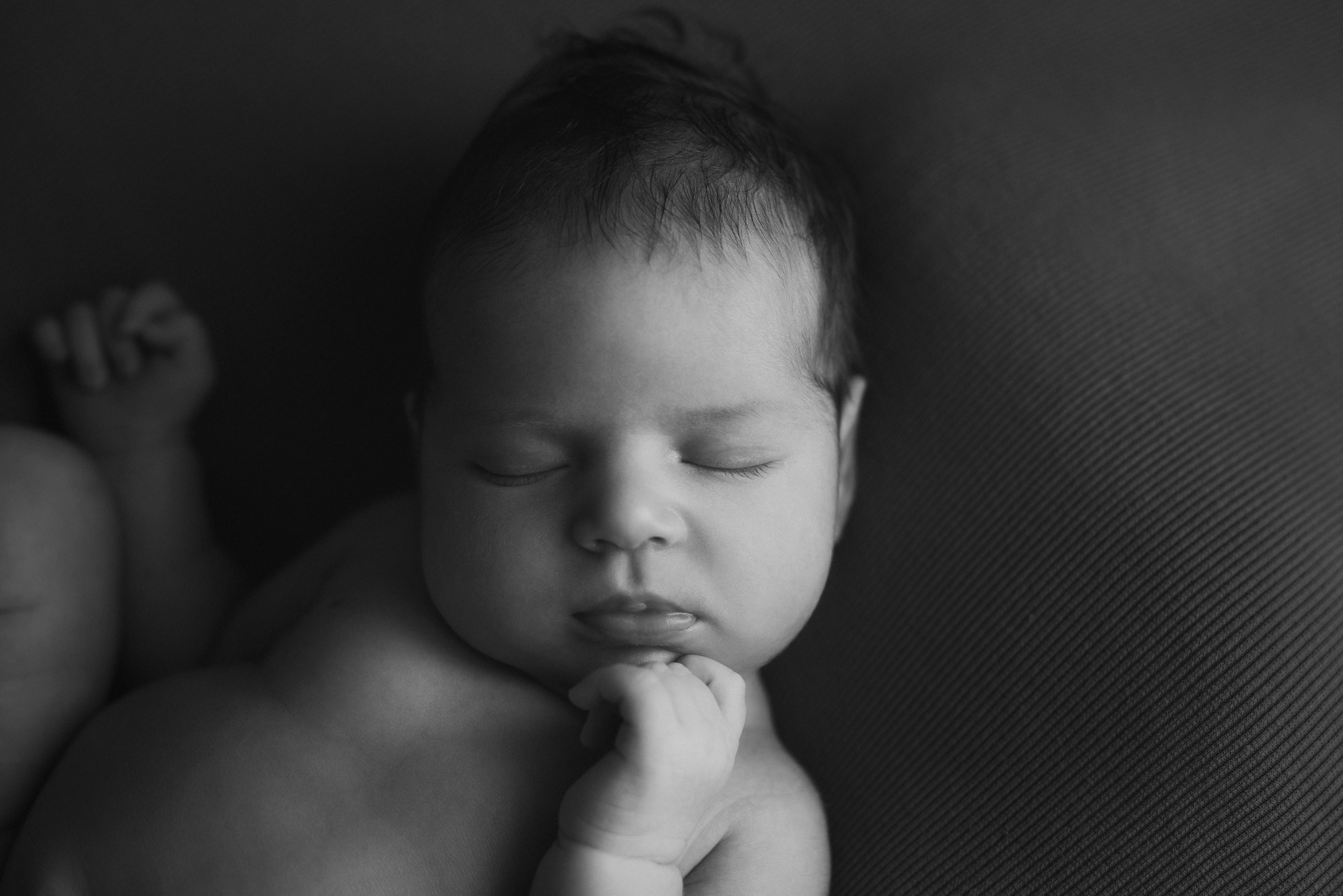 Фотосъемка новорожденного. Фотограф беременности, новорожденных и детей до года в Челябинске Волк