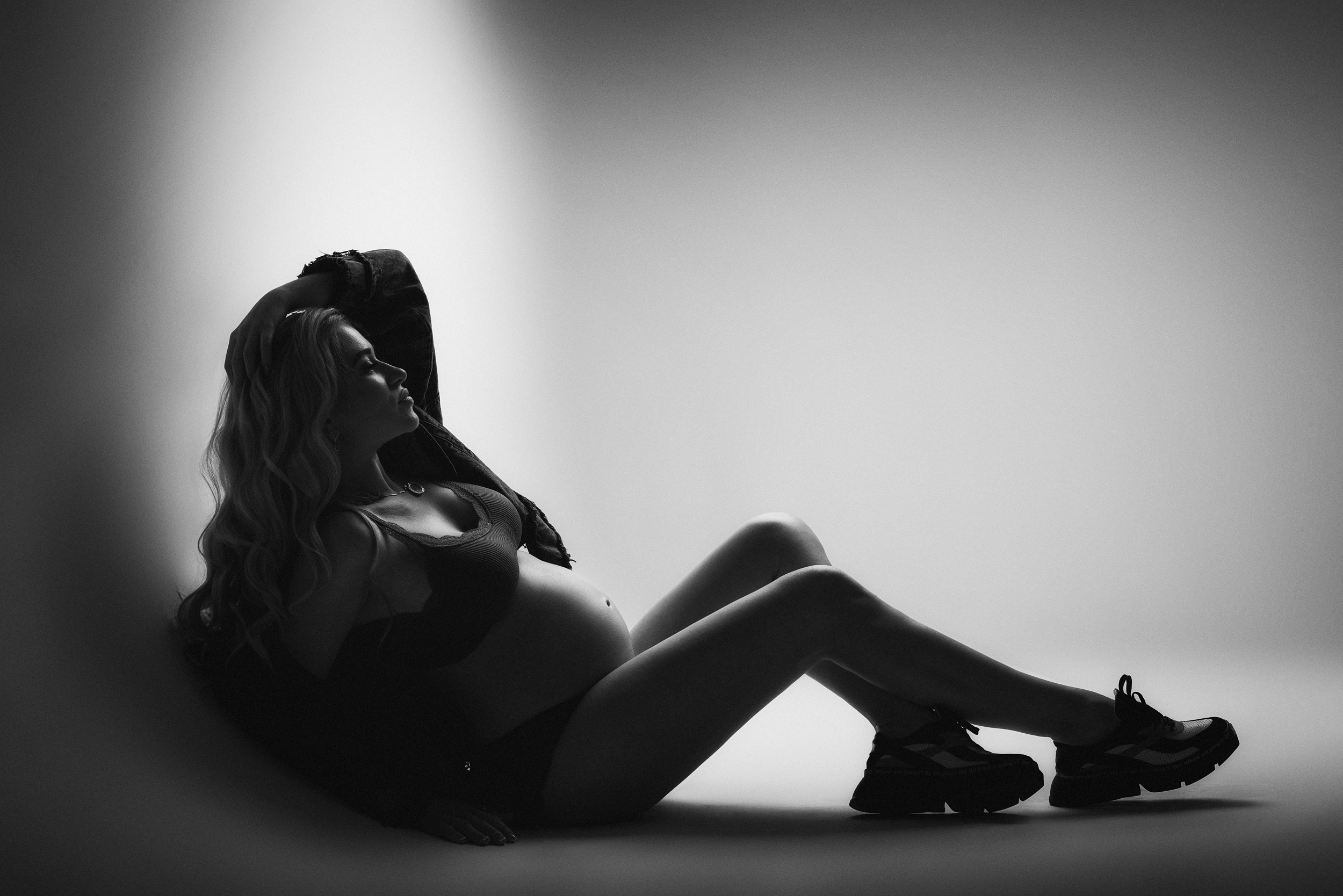 Фотосъемка беременности. Фотограф беременности, новорожденных и детей до года в Челябинске Волк