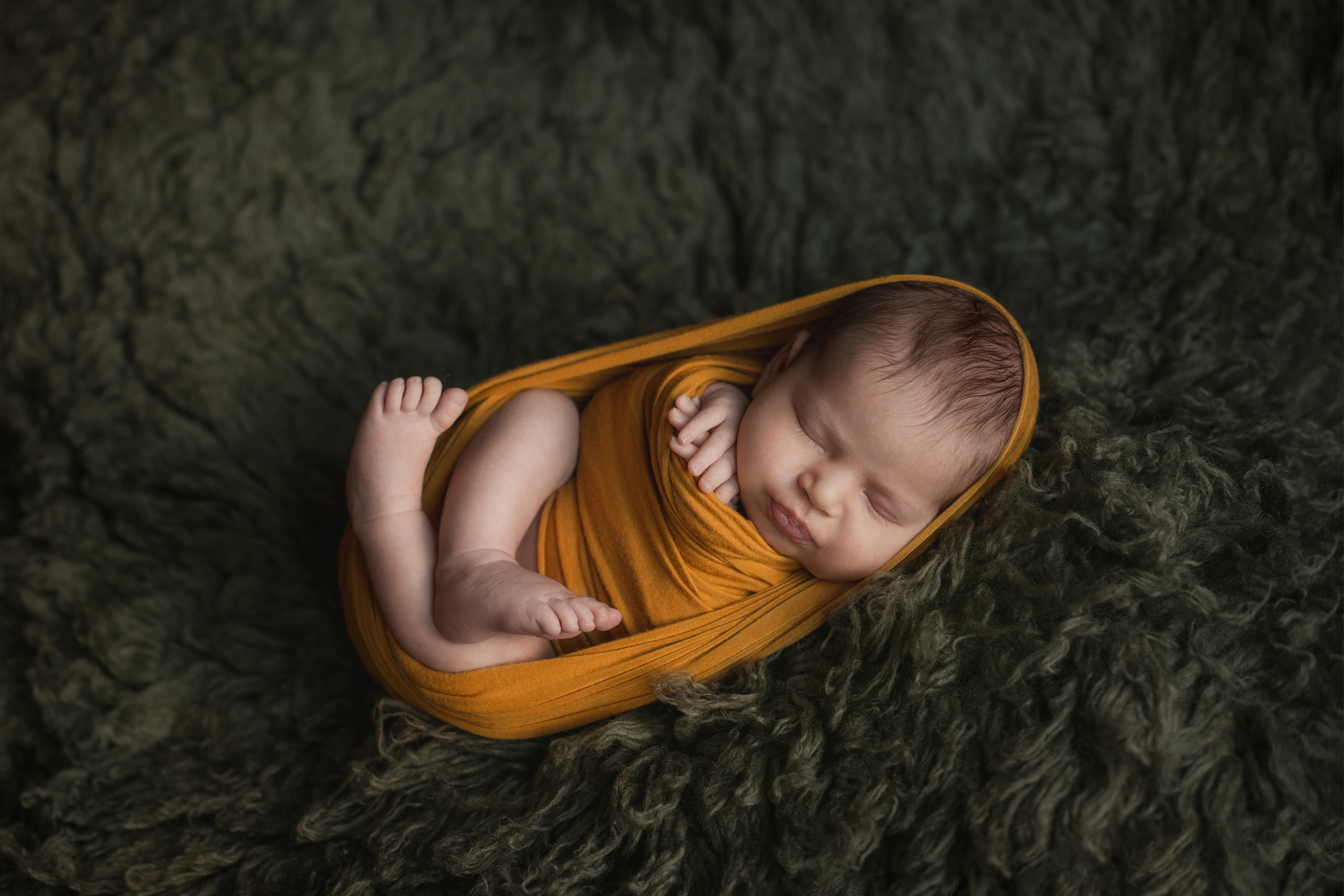 Фотосъемка новорожденного. Фотограф беременности, новорожденных и детей до года в Челябинске Волк