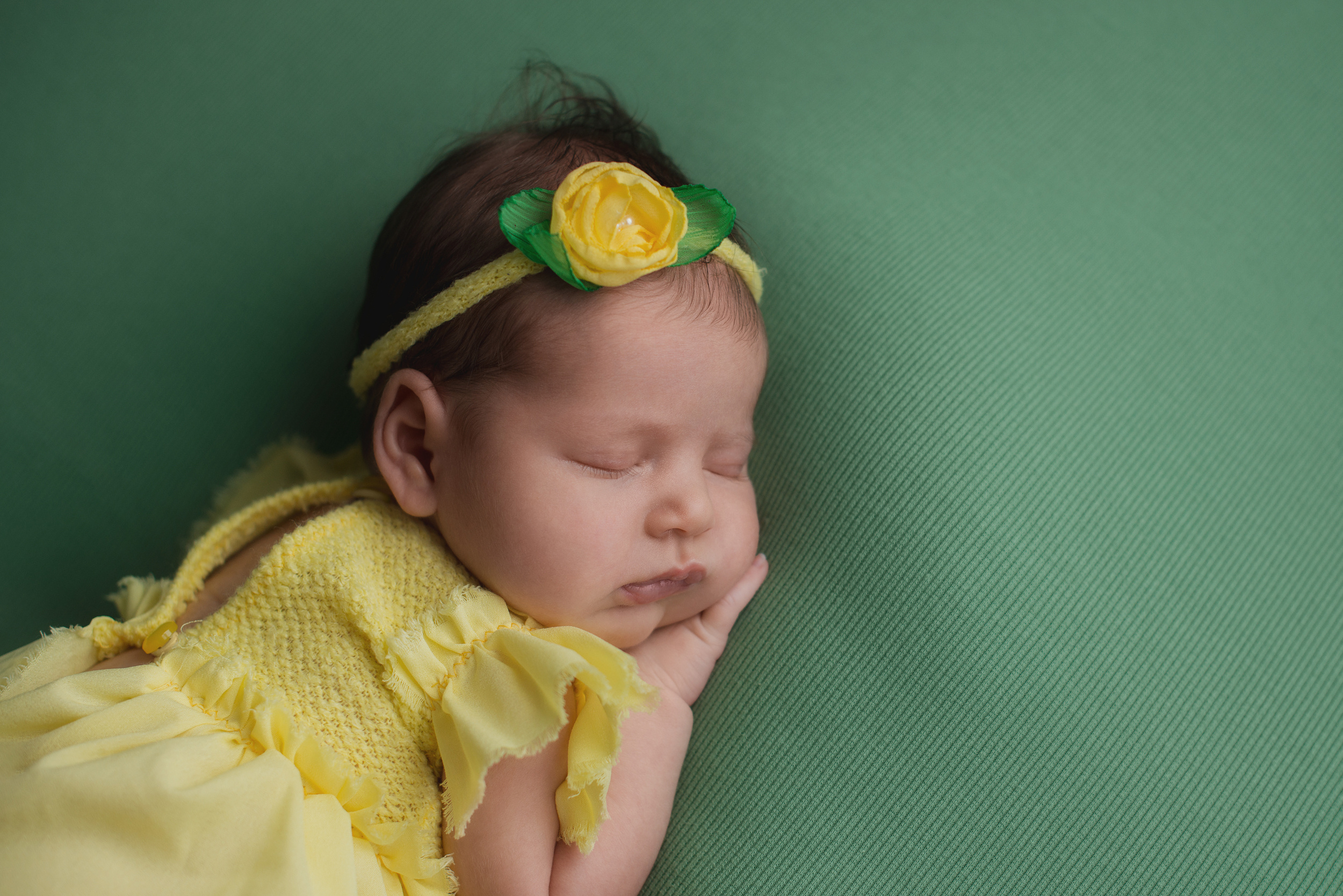 Фотосъемка новорожденного. Фотограф беременности, новорожденных и детей до года в Челябинске Волк