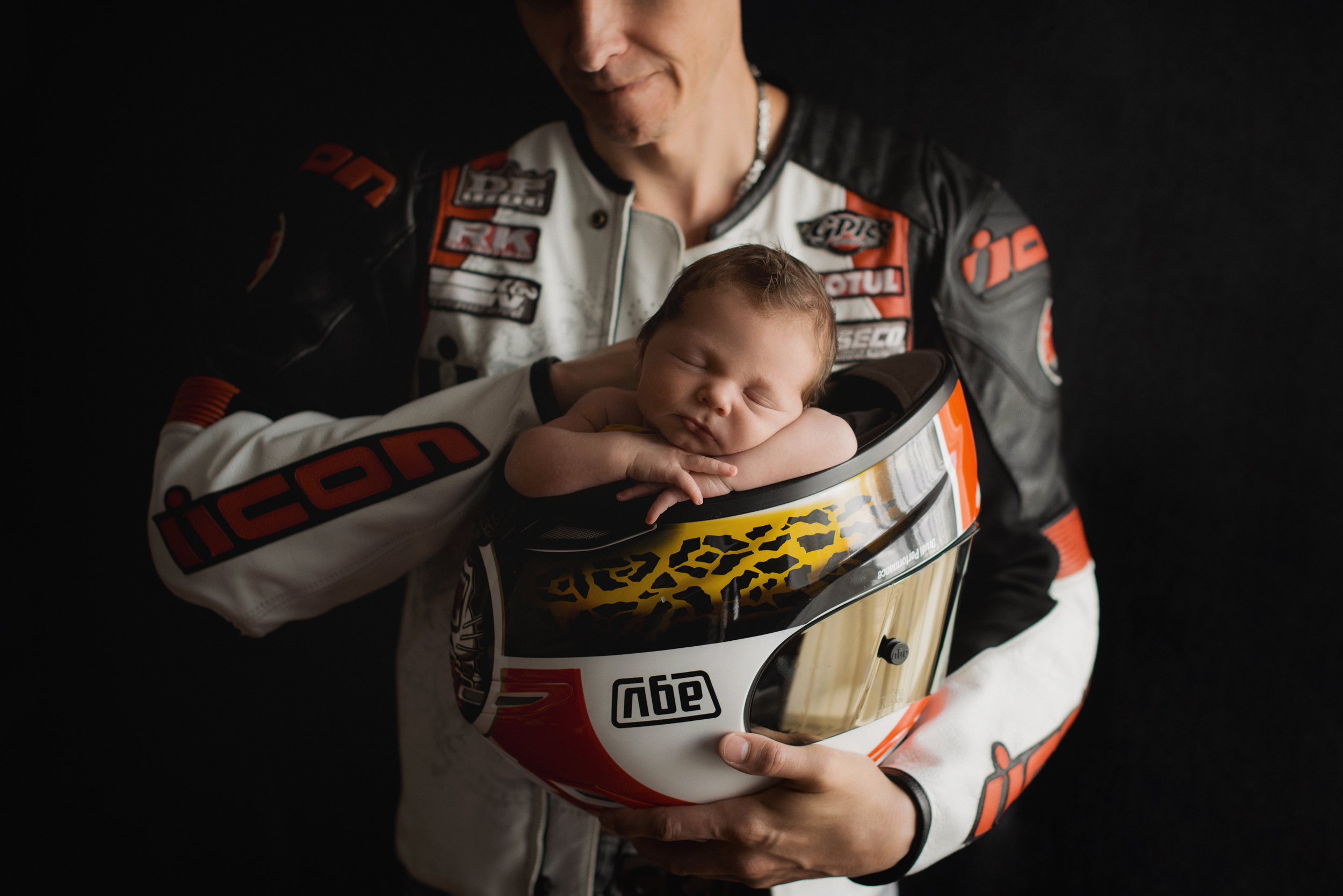 Фотосъемка новорожденного. Фотограф беременности, новорожденных и детей до года в Челябинске Волк