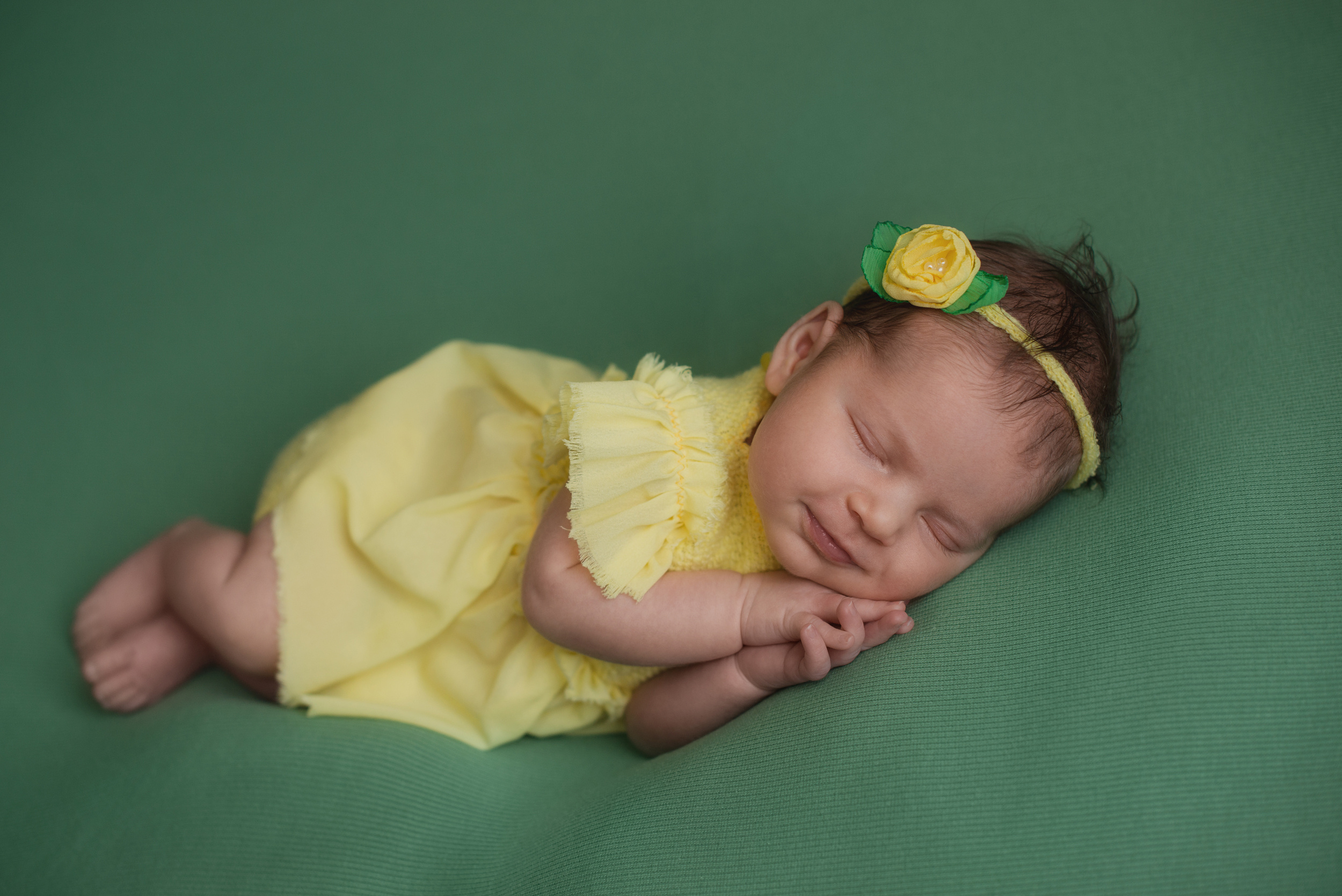 Фотосъемка новорожденного. Фотограф беременности, новорожденных и детей до года в Челябинске Волк