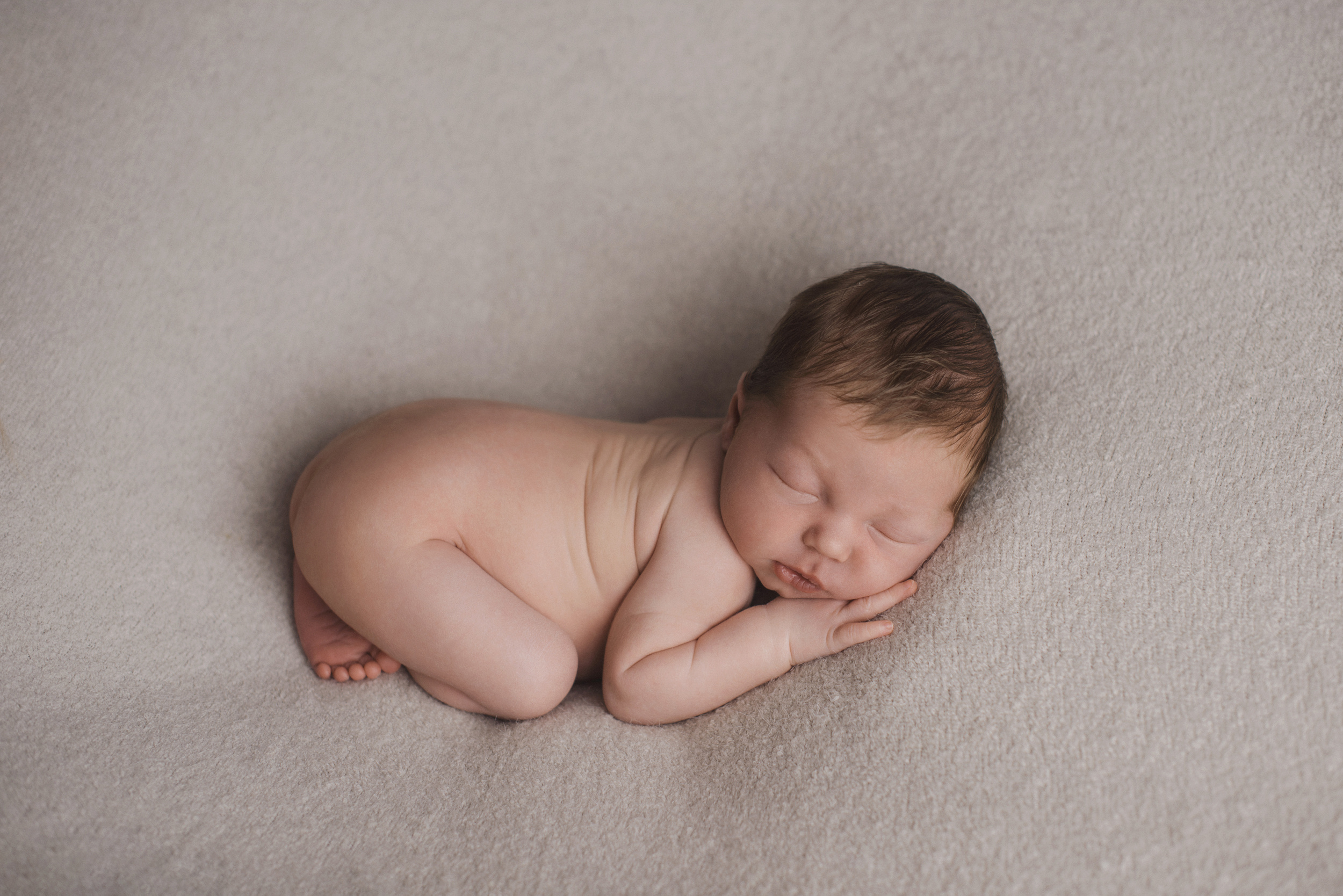 Фотосъемка новорожденного. Фотограф беременности, новорожденных и детей до года в Челябинске Волк