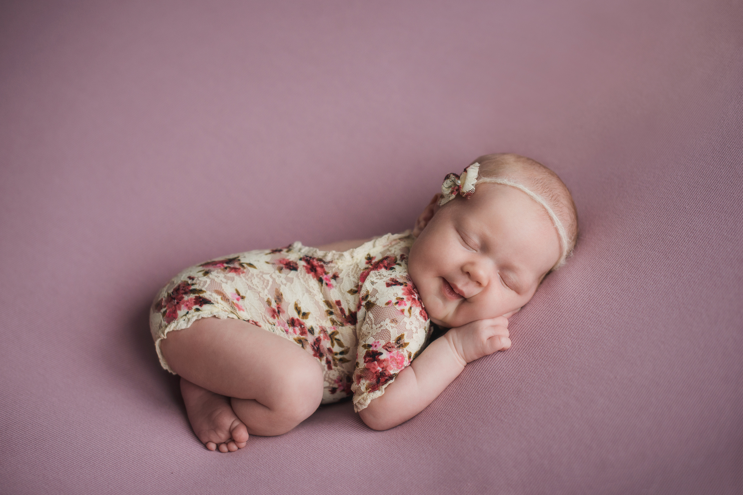 Фотосъемка новорожденного. Фотограф беременности, новорожденных и детей до года в Челябинске Волк